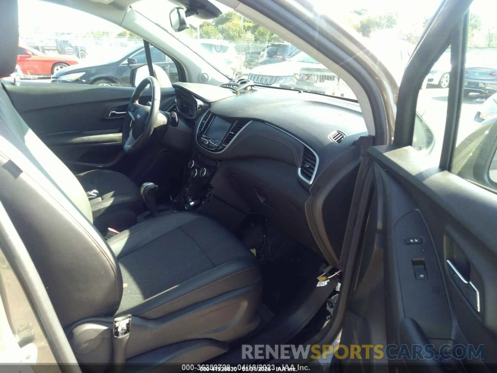 5 fotografías del automóvil dañado KL7CJPSM3NB542396 CHEVROLET TRAX 2022