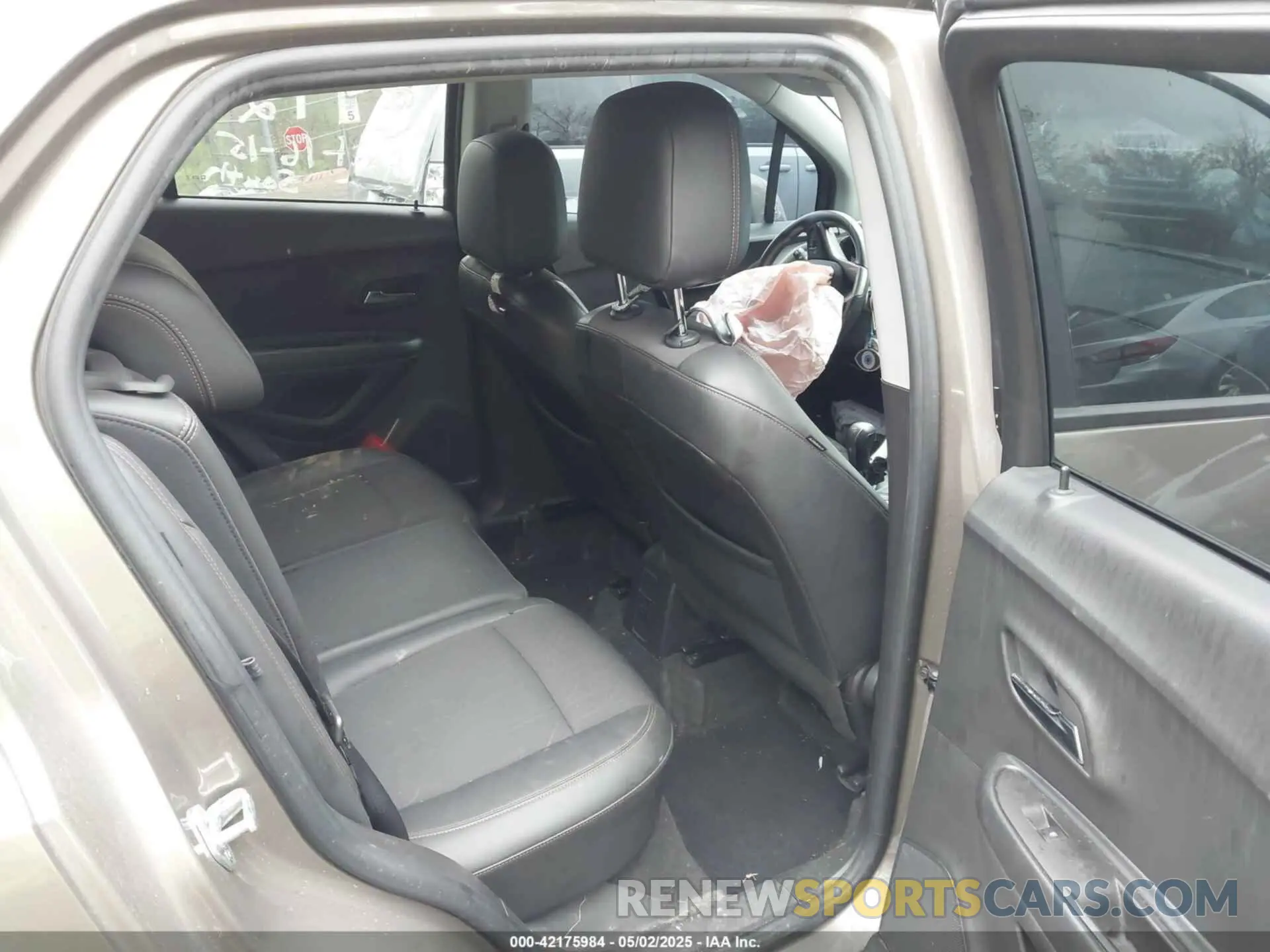8 fotografías del automóvil dañado KL7CJPSM7NB541431 CHEVROLET TRAX 2022