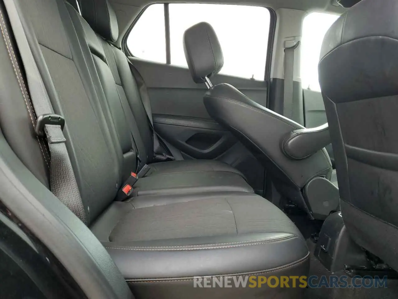 11 fotografías del automóvil dañado KL7CJPSM8NB506199 CHEVROLET TRAX 2022
