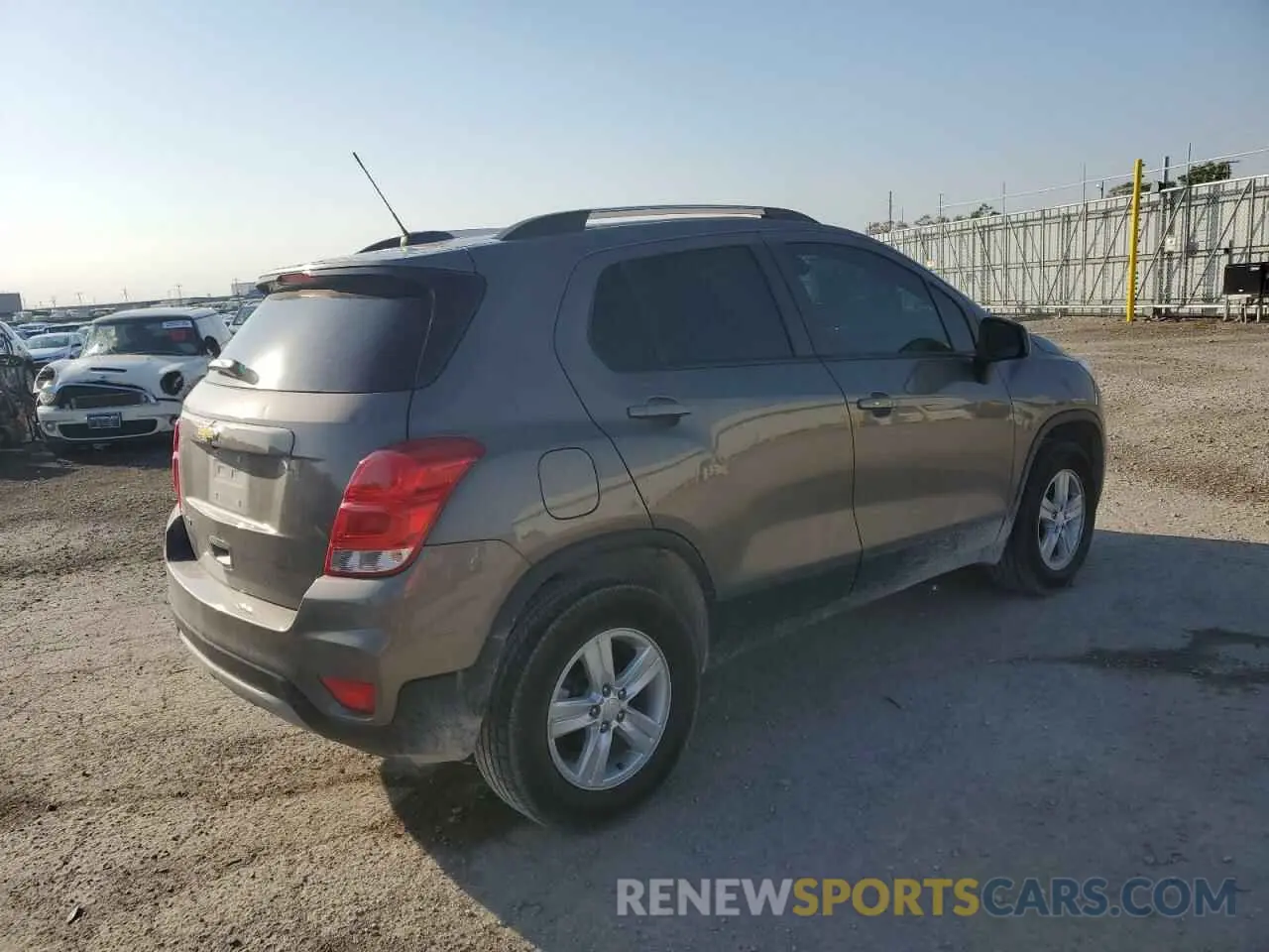 3 fotografías del automóvil dañado KL7CJPSM9NB516885 CHEVROLET TRAX 2022