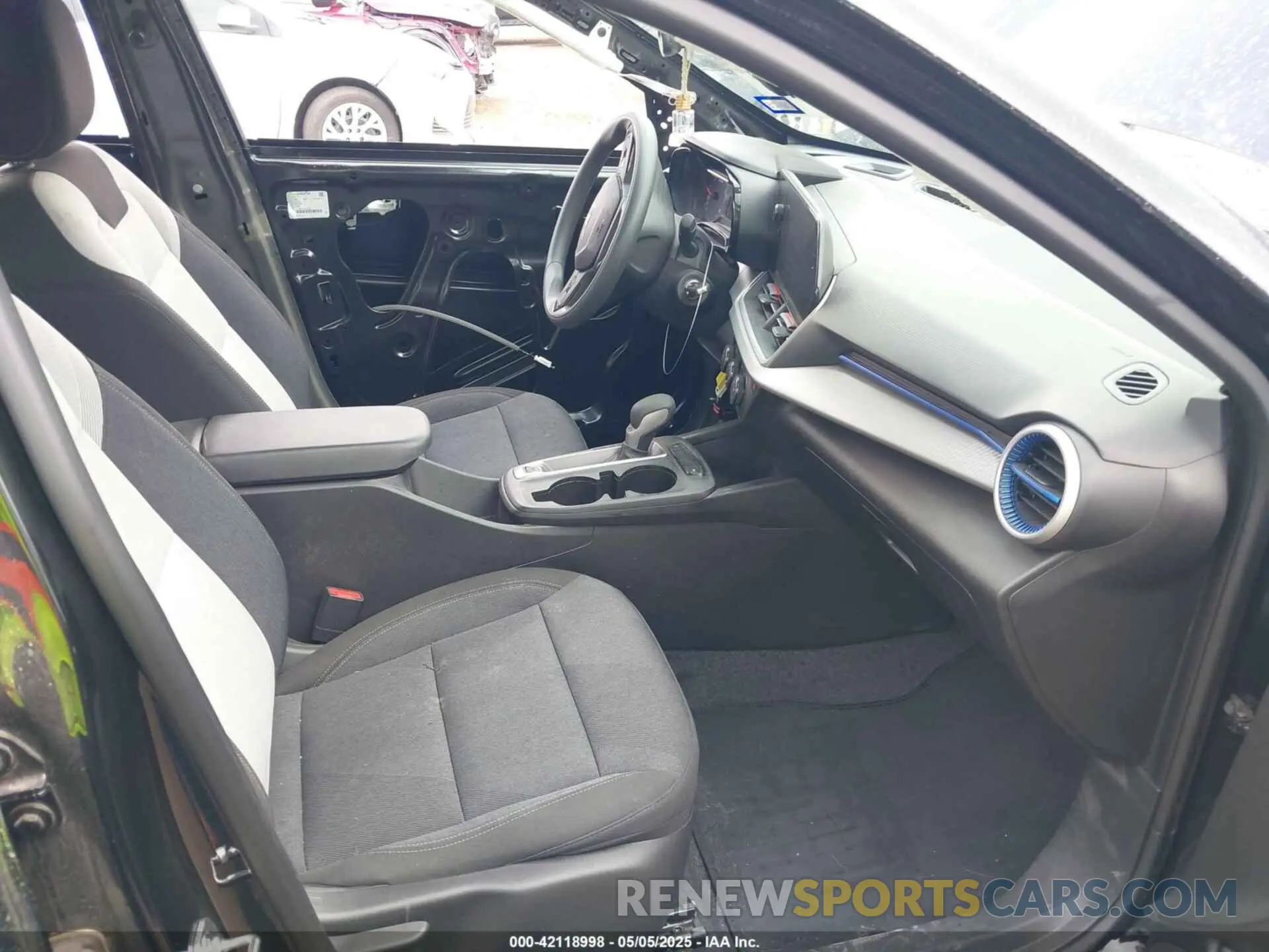 5 fotografías del automóvil dañado KL77LFE20RC110378 CHEVROLET TRAX 2024