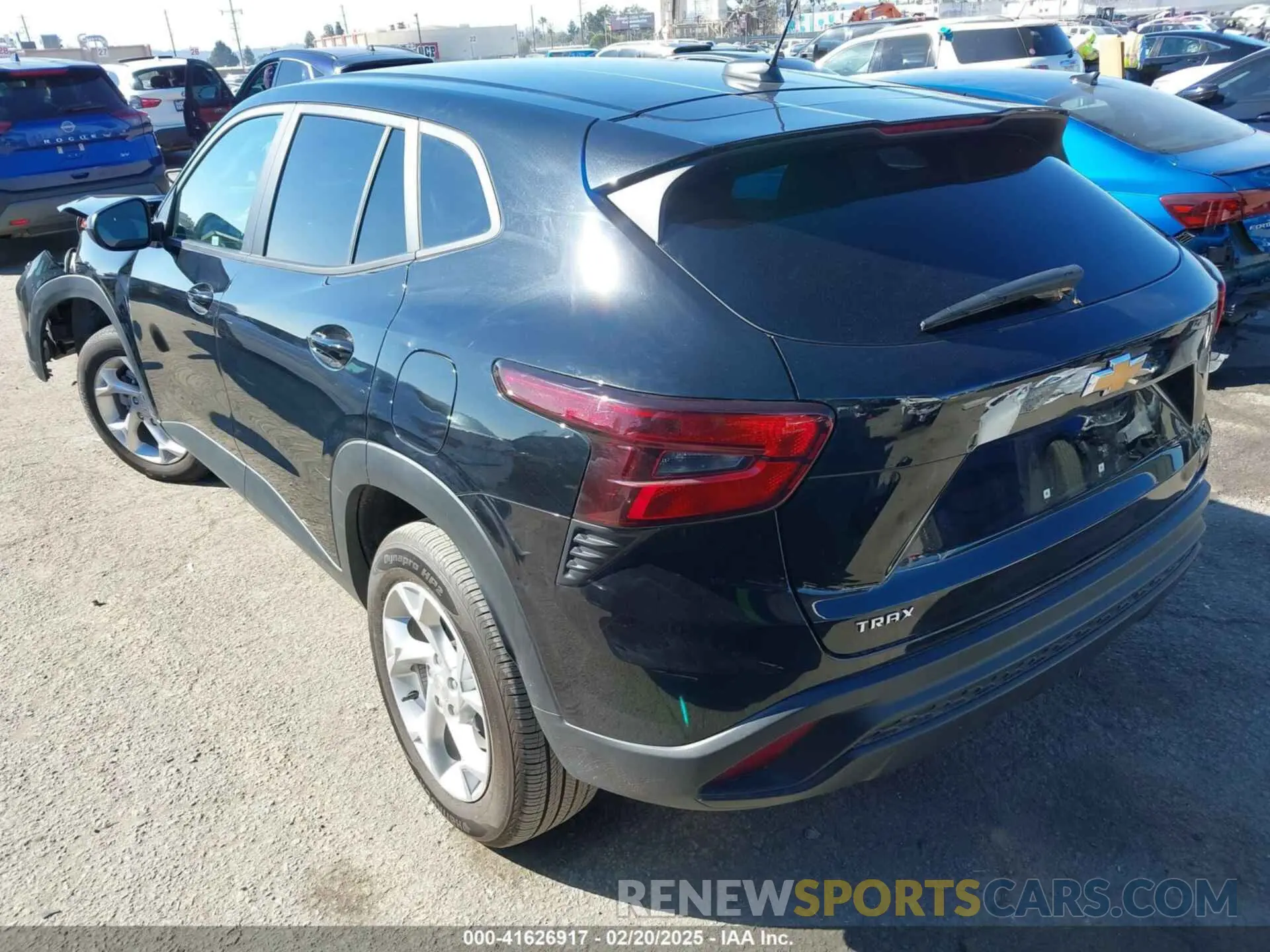 3 fotografías del automóvil dañado KL77LFE21RC054905 CHEVROLET TRAX 2024