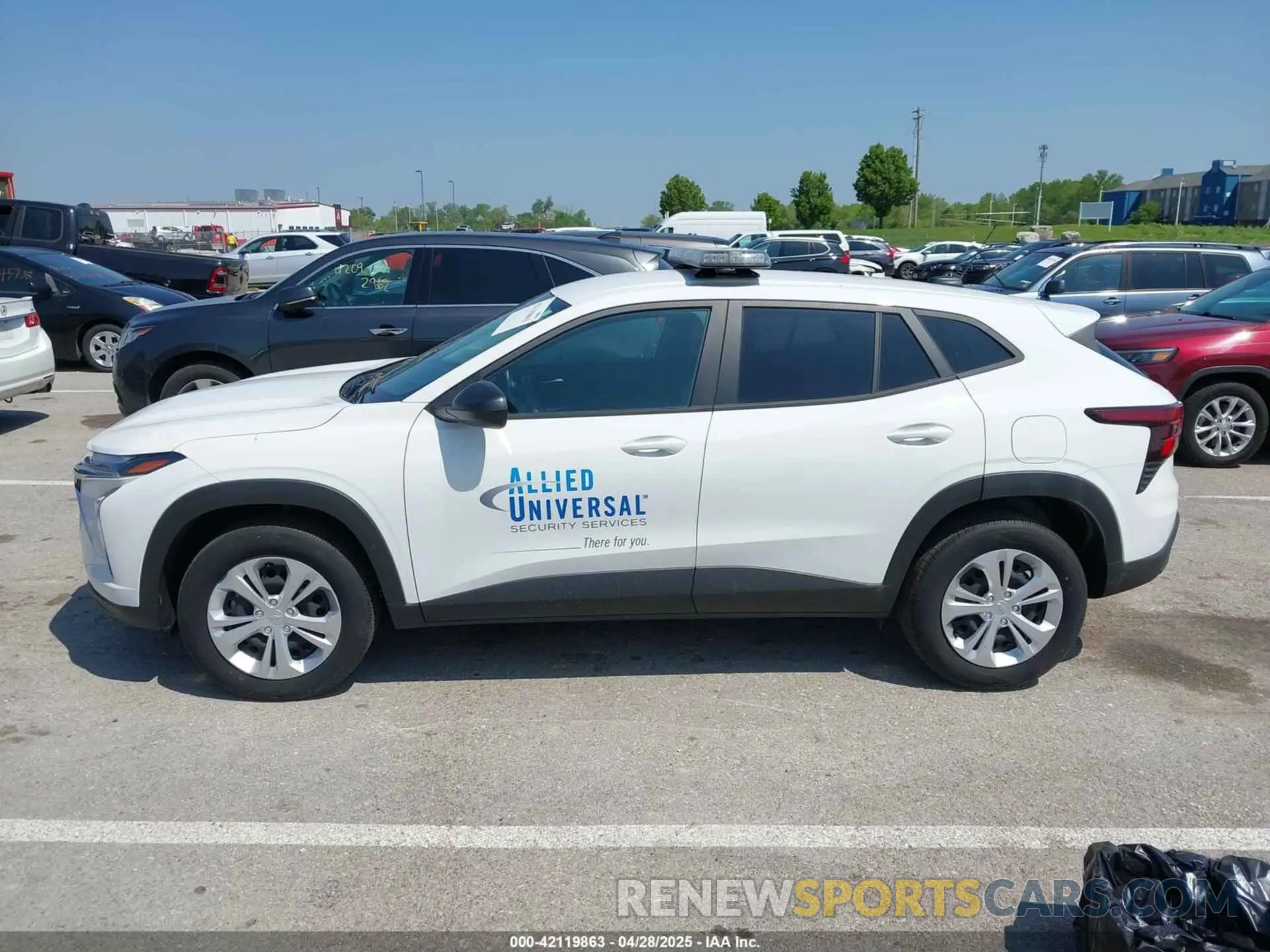 14 fotografías del automóvil dañado KL77LFE21RC140053 CHEVROLET TRAX 2024