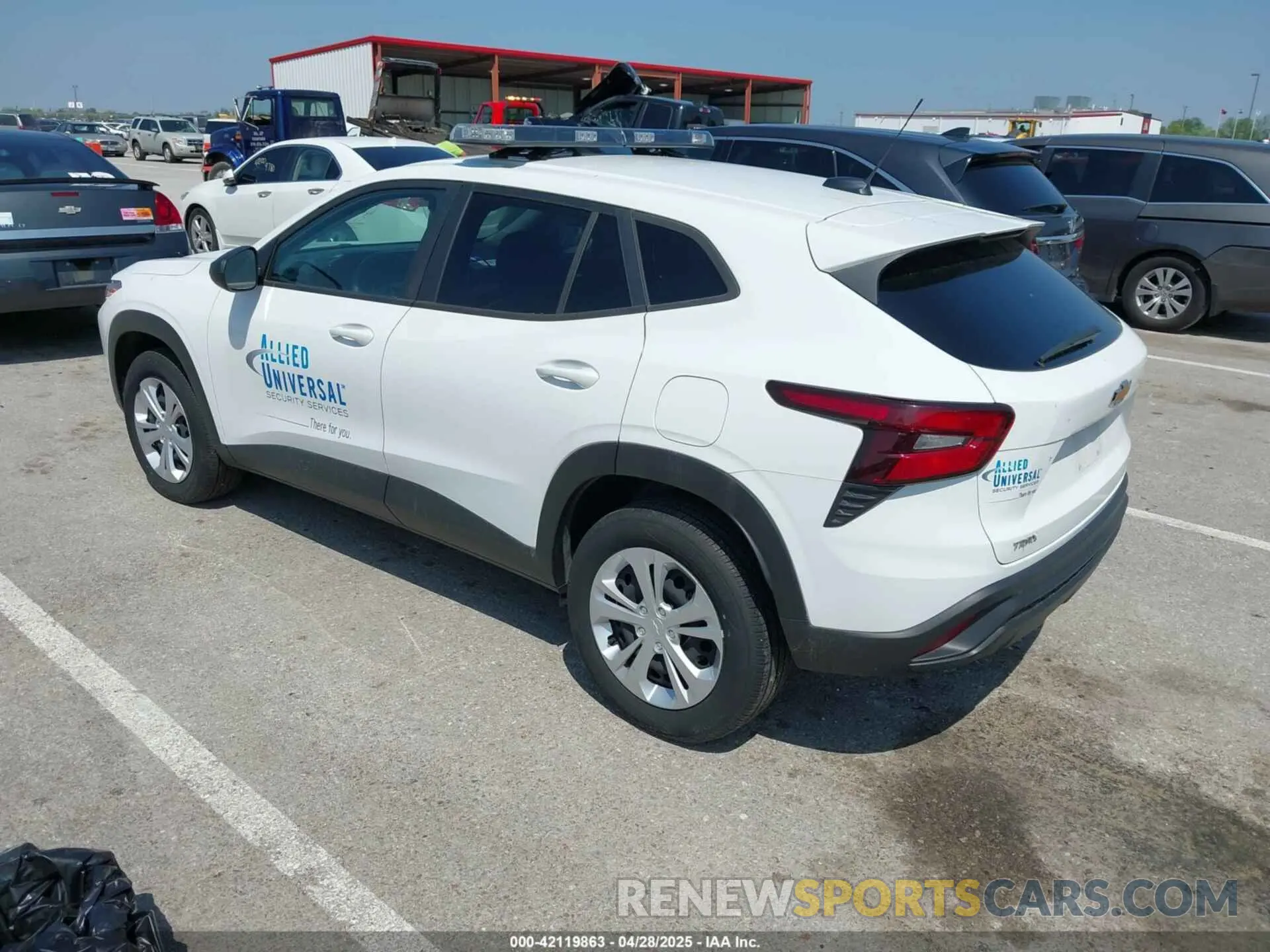 3 fotografías del automóvil dañado KL77LFE21RC140053 CHEVROLET TRAX 2024