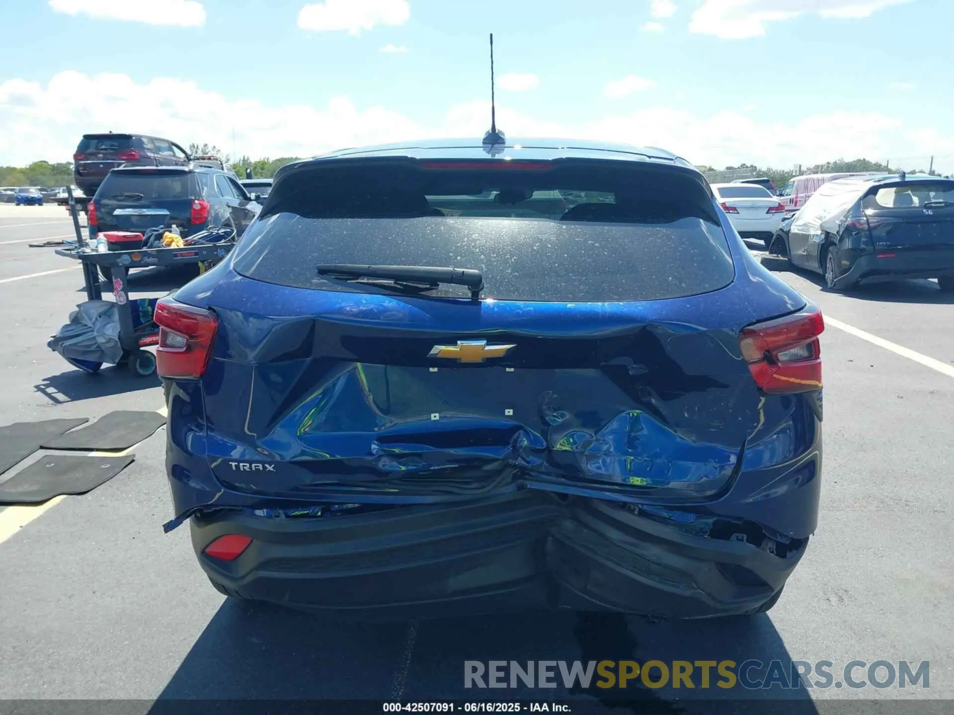 6 fotografías del automóvil dañado KL77LFE21RC162568 CHEVROLET TRAX 2024