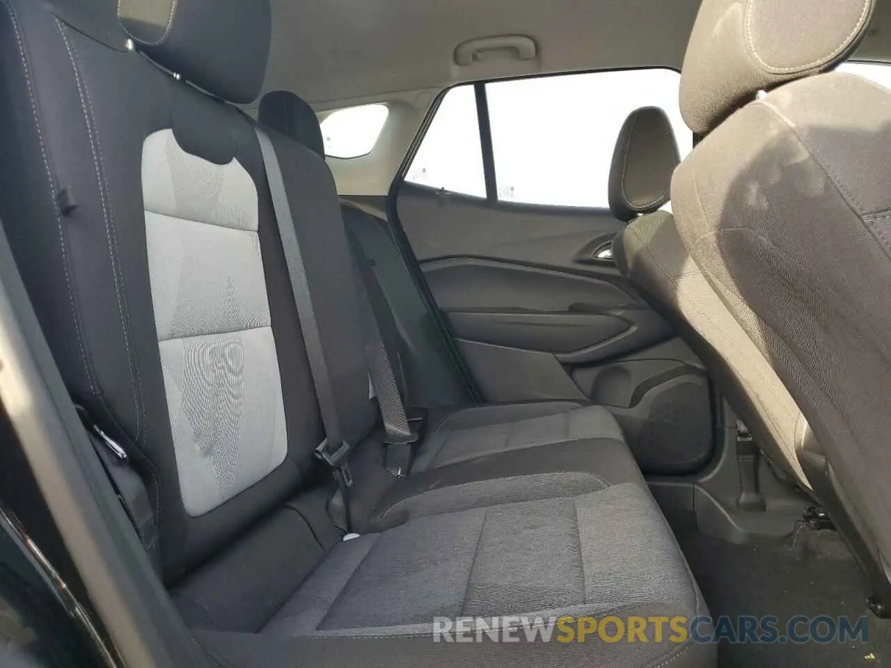 10 fotografías del automóvil dañado KL77LFE22RC054427 CHEVROLET TRAX 2024
