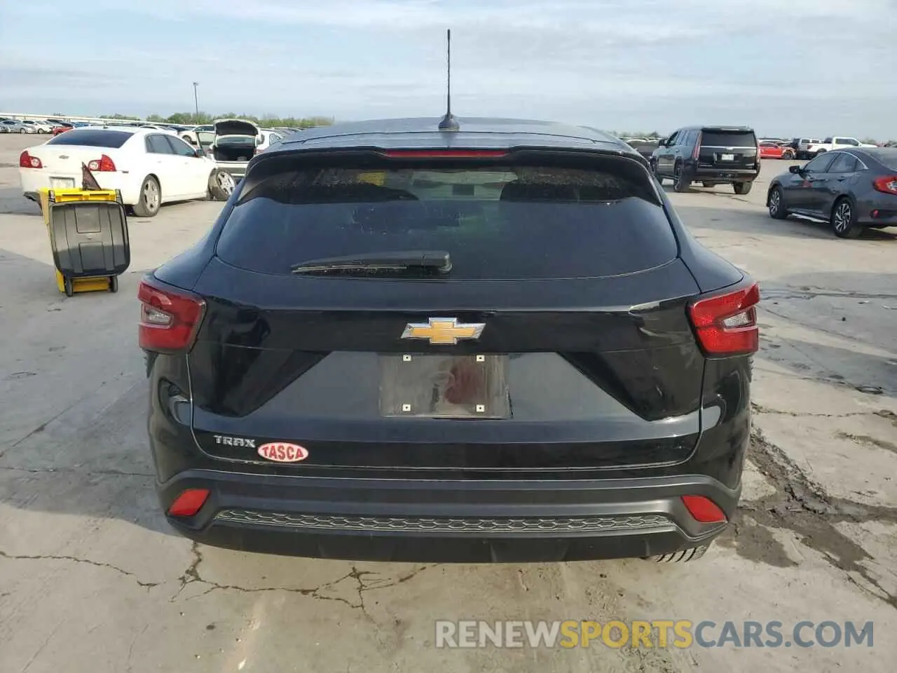 6 fotografías del automóvil dañado KL77LFE22RC054427 CHEVROLET TRAX 2024