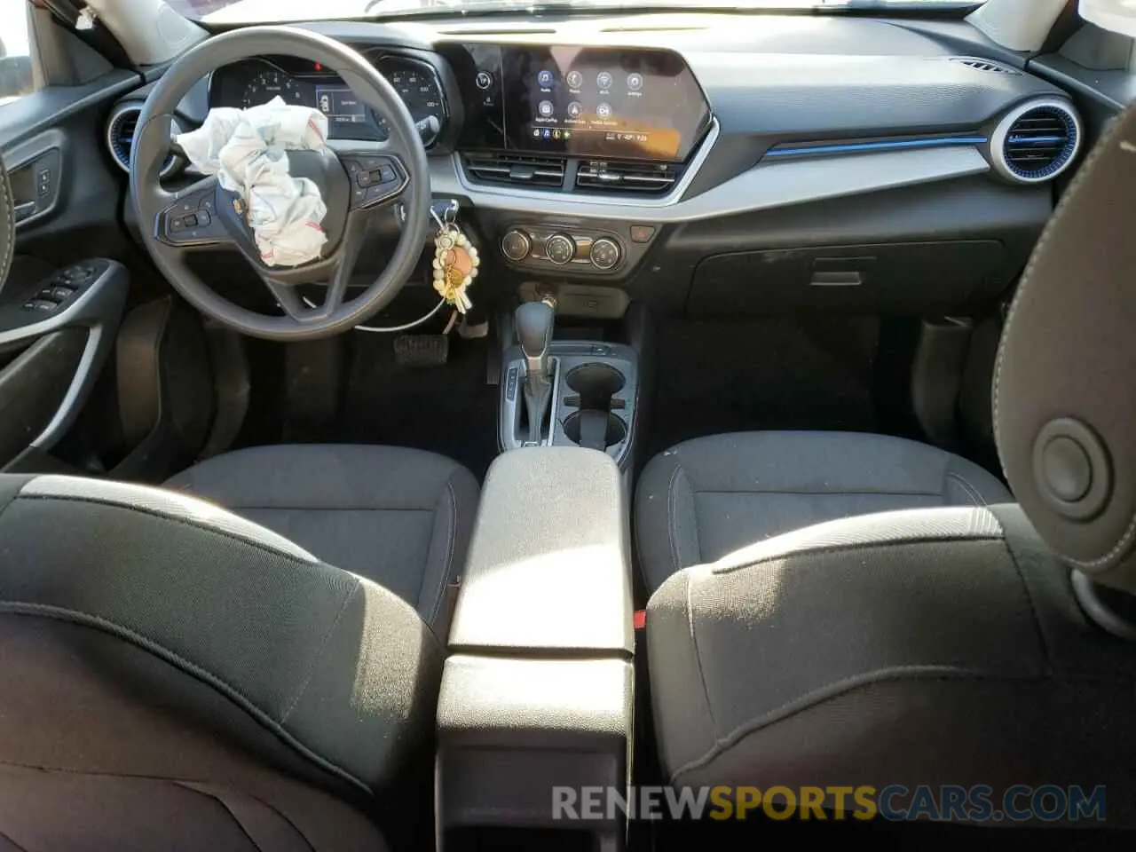 8 fotografías del automóvil dañado KL77LFE22RC135797 CHEVROLET TRAX 2024