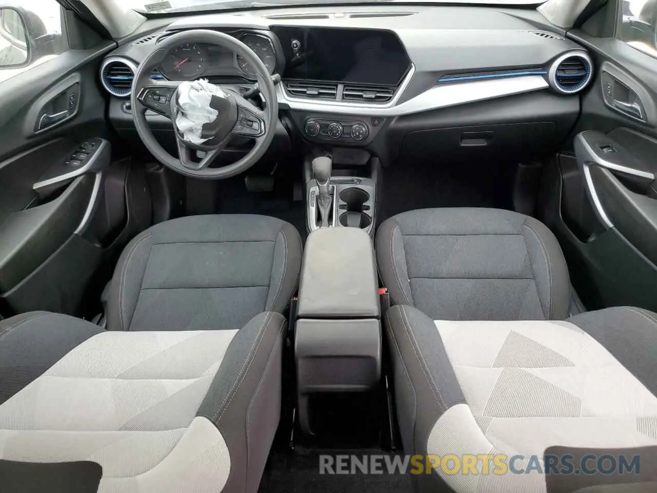 8 fotografías del automóvil dañado KL77LFE22RC136318 CHEVROLET TRAX 2024