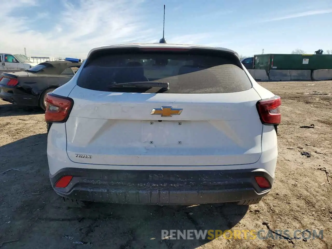 6 fotografías del automóvil dañado KL77LFE22RC151823 CHEVROLET TRAX 2024