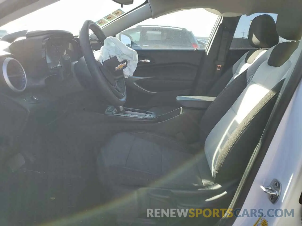 7 fotografías del automóvil dañado KL77LFE22RC151823 CHEVROLET TRAX 2024