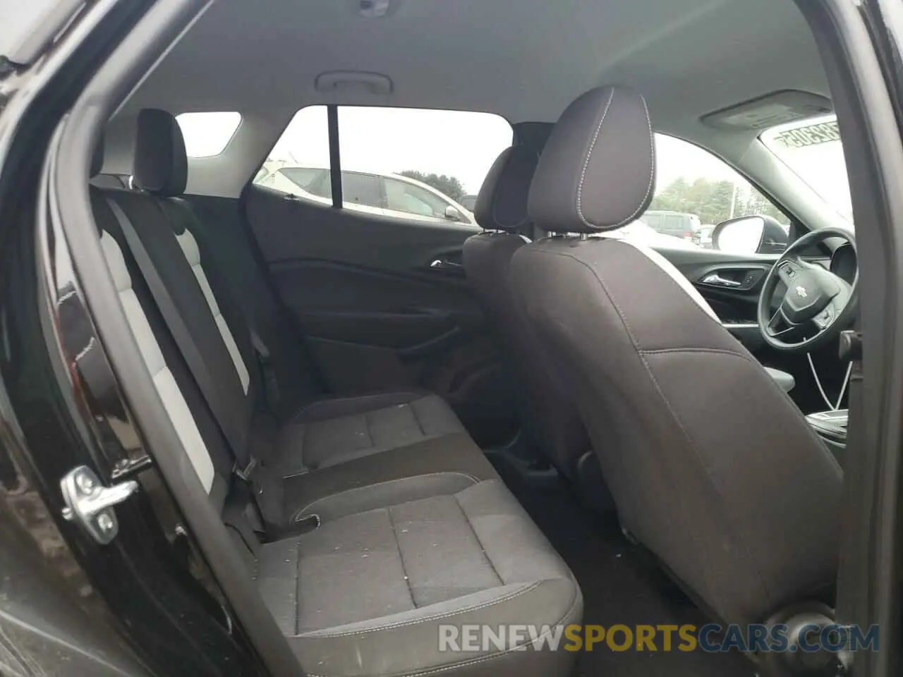 10 fotografías del automóvil dañado KL77LFE22RC194249 CHEVROLET TRAX 2024