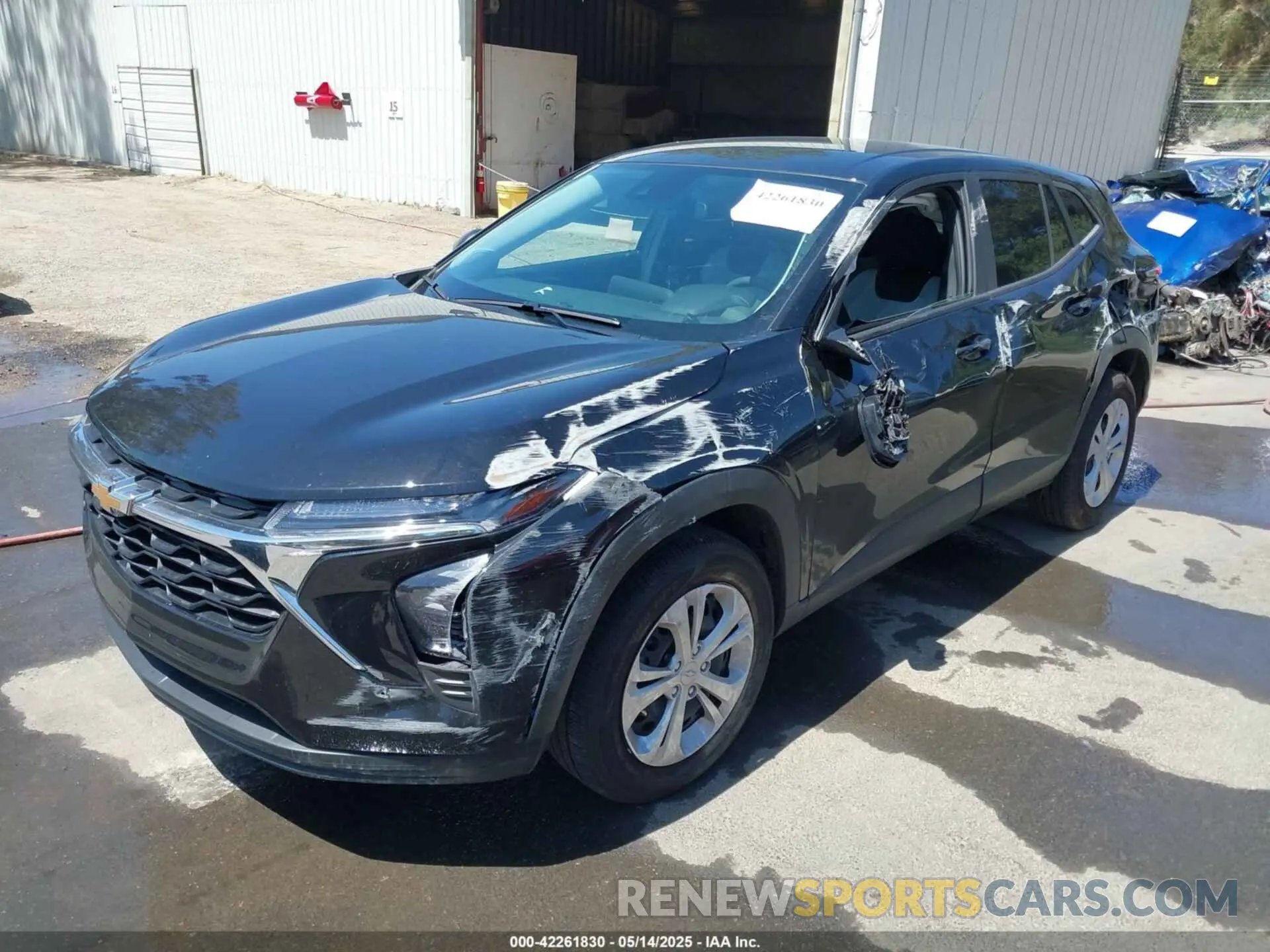 2 fotografías del automóvil dañado KL77LFE22RC230506 CHEVROLET TRAX 2024