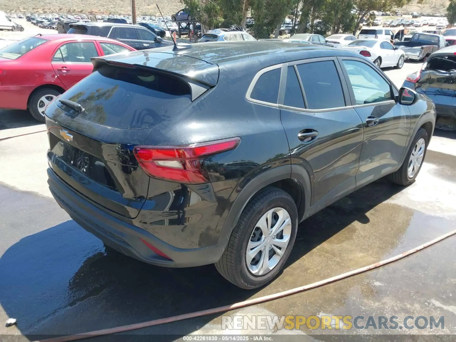 4 fotografías del automóvil dañado KL77LFE22RC230506 CHEVROLET TRAX 2024