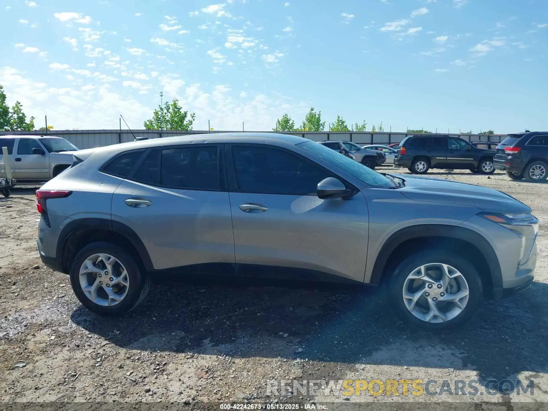 13 fotografías del automóvil dañado KL77LFE23RC112402 CHEVROLET TRAX 2024