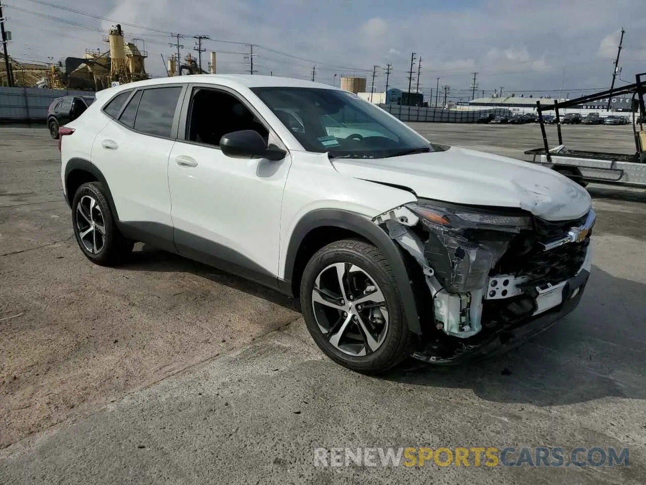 4 fotografías del automóvil dañado KL77LFE23RC231292 CHEVROLET TRAX 2024