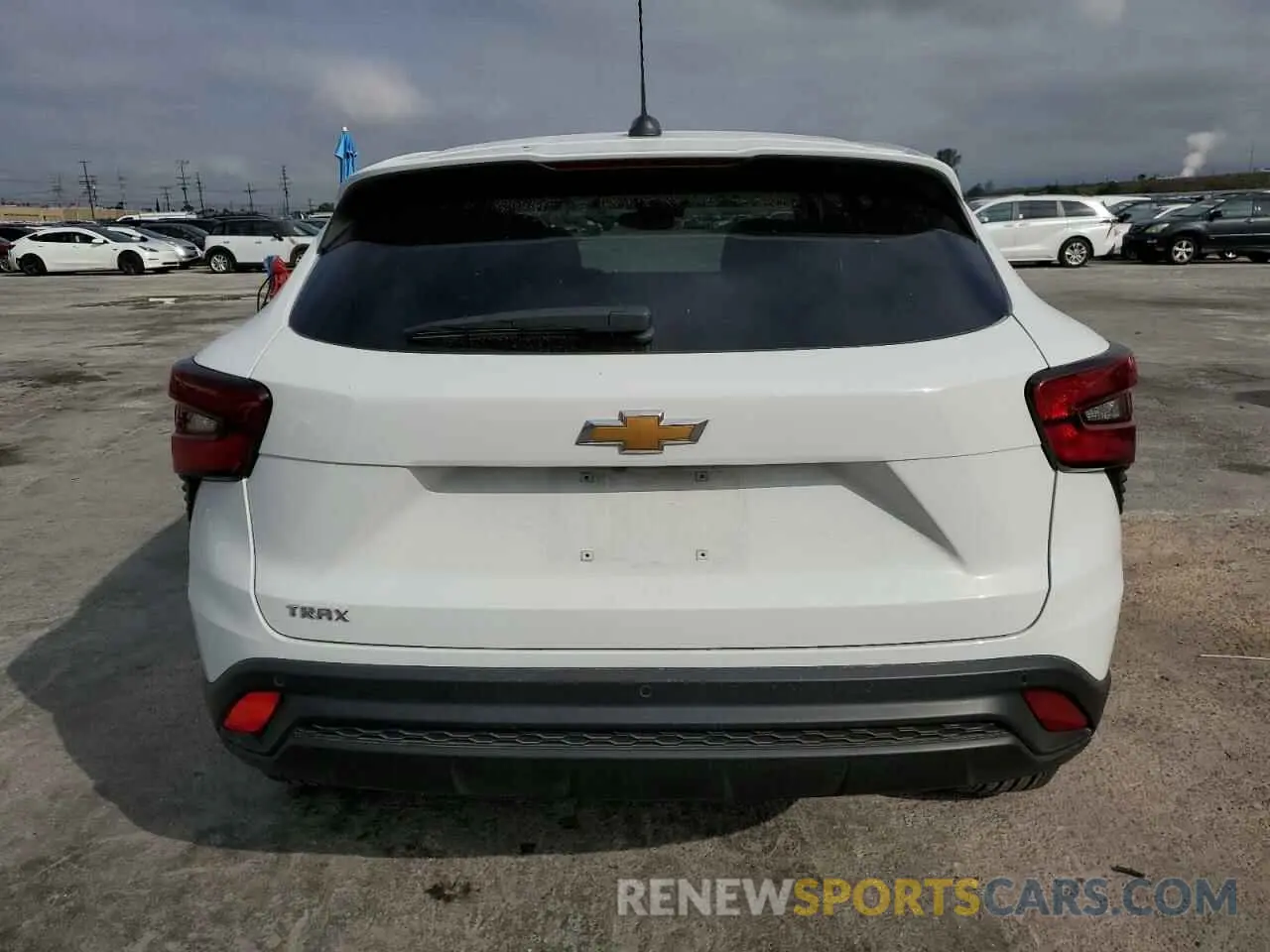6 fotografías del automóvil dañado KL77LFE23RC231292 CHEVROLET TRAX 2024