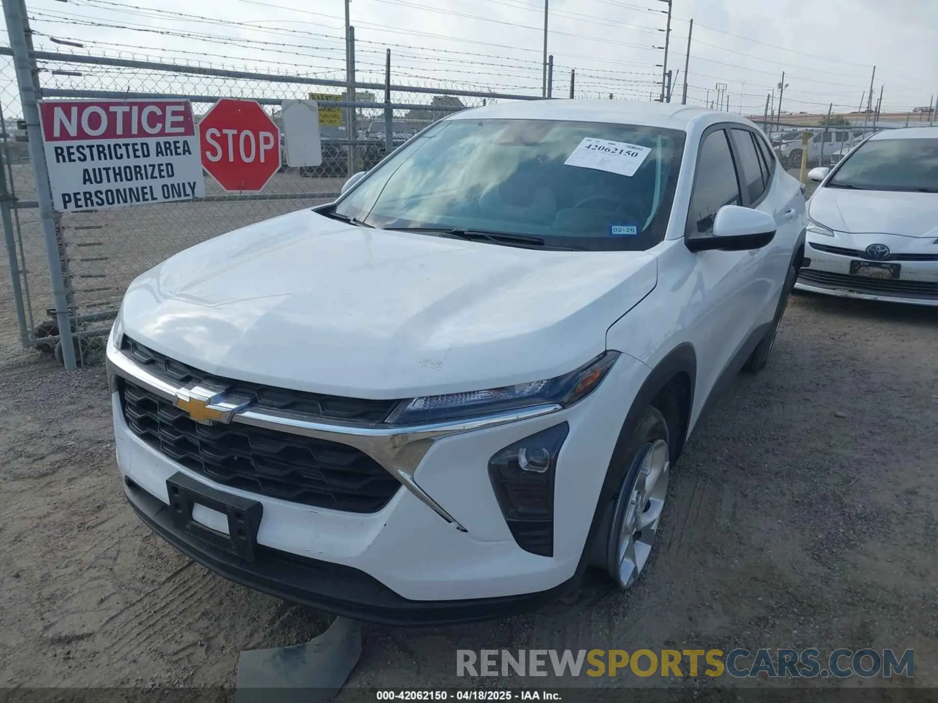 2 fotografías del automóvil dañado KL77LFE24RC166369 CHEVROLET TRAX 2024
