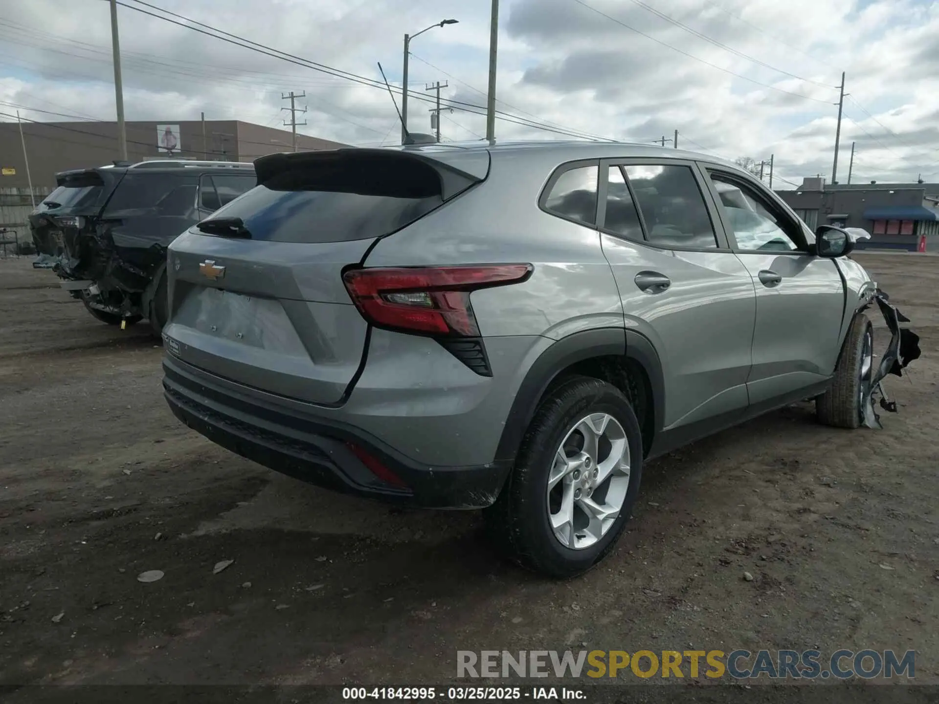 4 fotografías del automóvil dañado KL77LFE25RC020837 CHEVROLET TRAX 2024