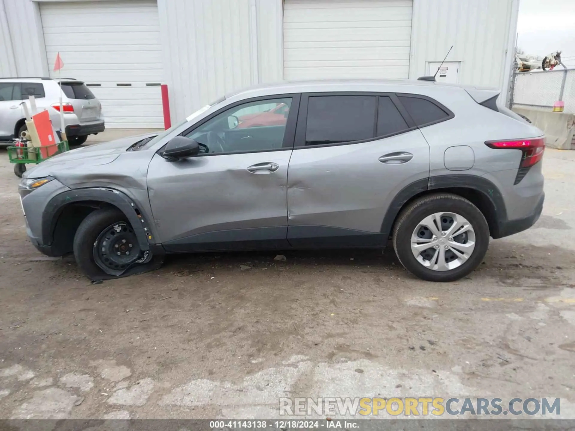 14 fotografías del automóvil dañado KL77LFE25RC183309 CHEVROLET TRAX 2024