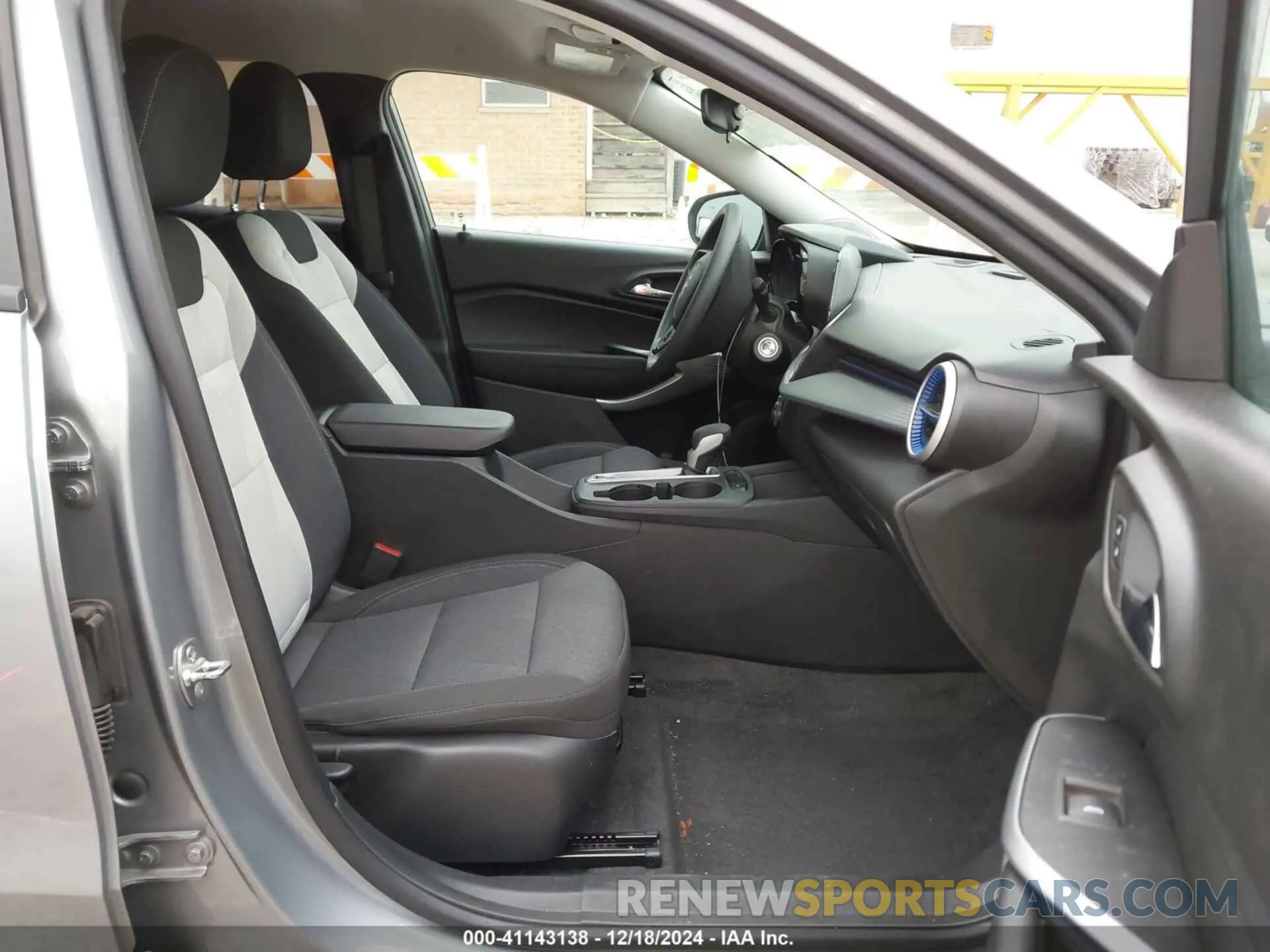 5 fotografías del automóvil dañado KL77LFE25RC183309 CHEVROLET TRAX 2024