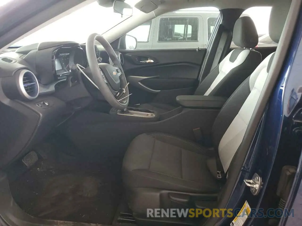7 fotografías del automóvil dañado KL77LFE25RC213490 CHEVROLET TRAX 2024