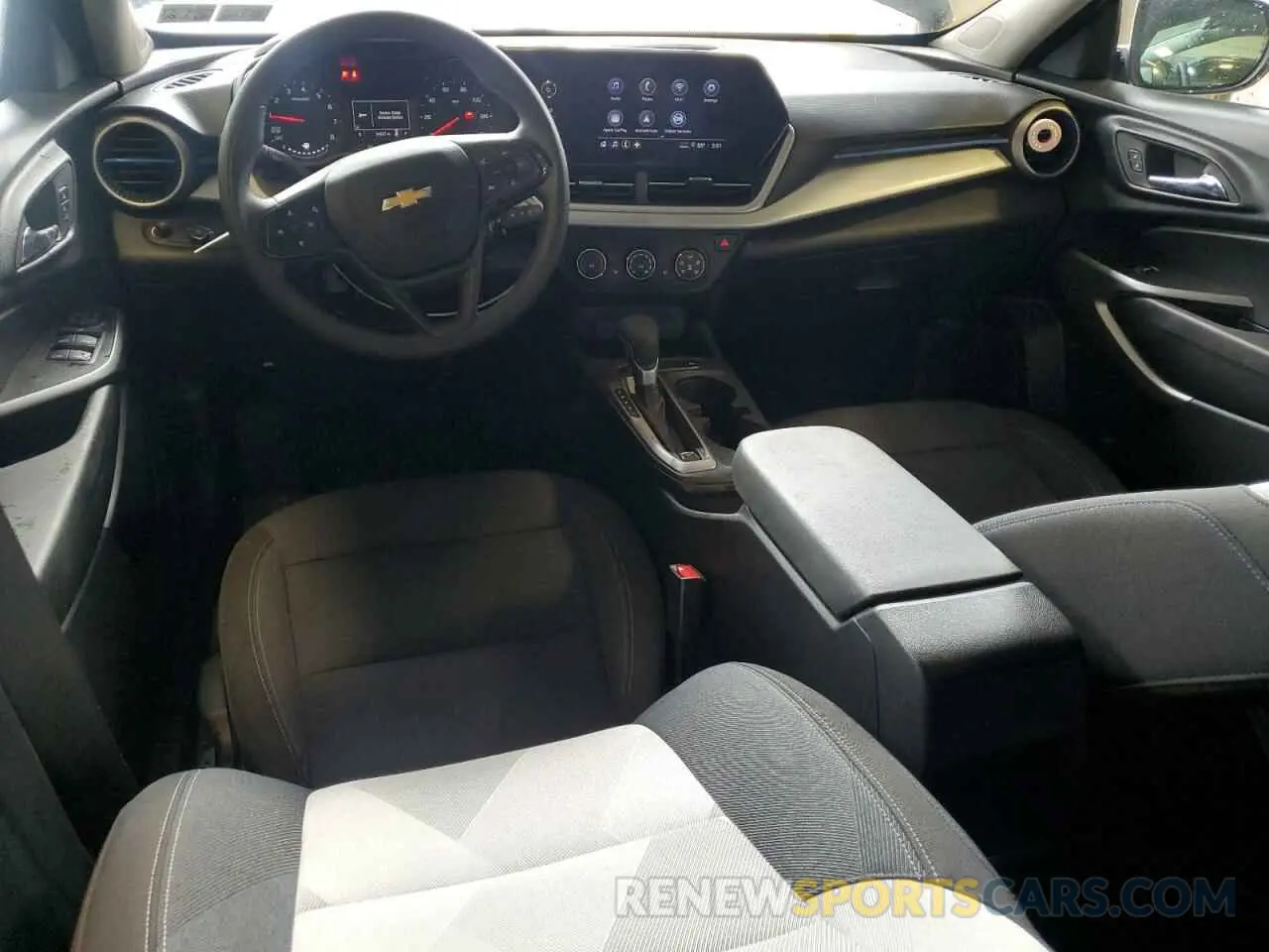 8 fotografías del automóvil dañado KL77LFE26RC014867 CHEVROLET TRAX 2024