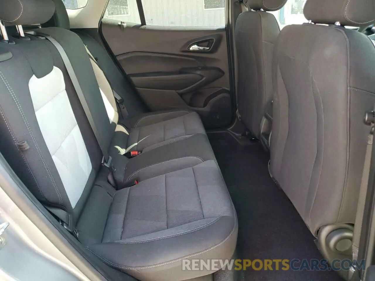 11 fotografías del automóvil dañado KL77LFE26RC203907 CHEVROLET TRAX 2024