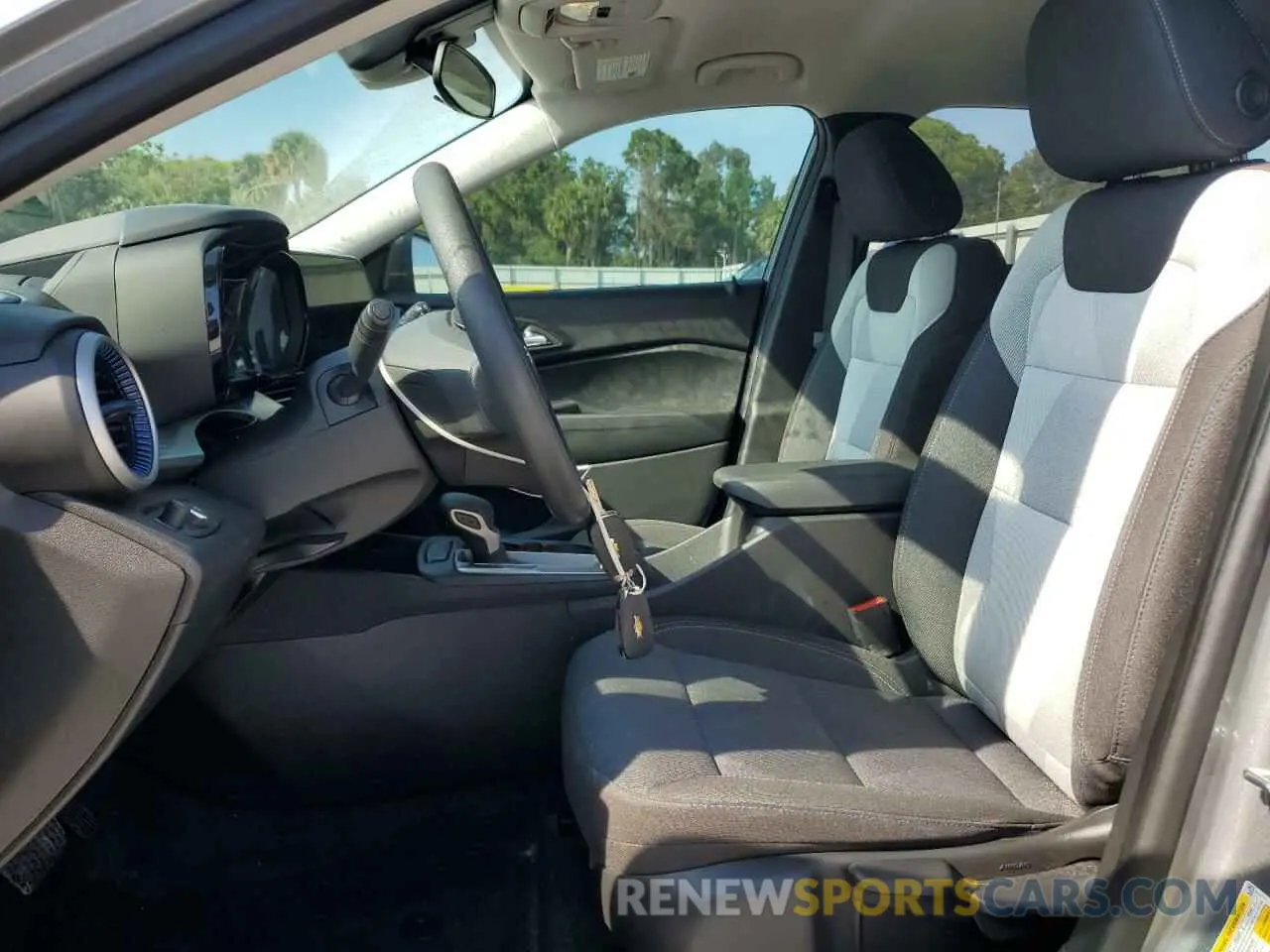 7 fotografías del automóvil dañado KL77LFE26RC203907 CHEVROLET TRAX 2024