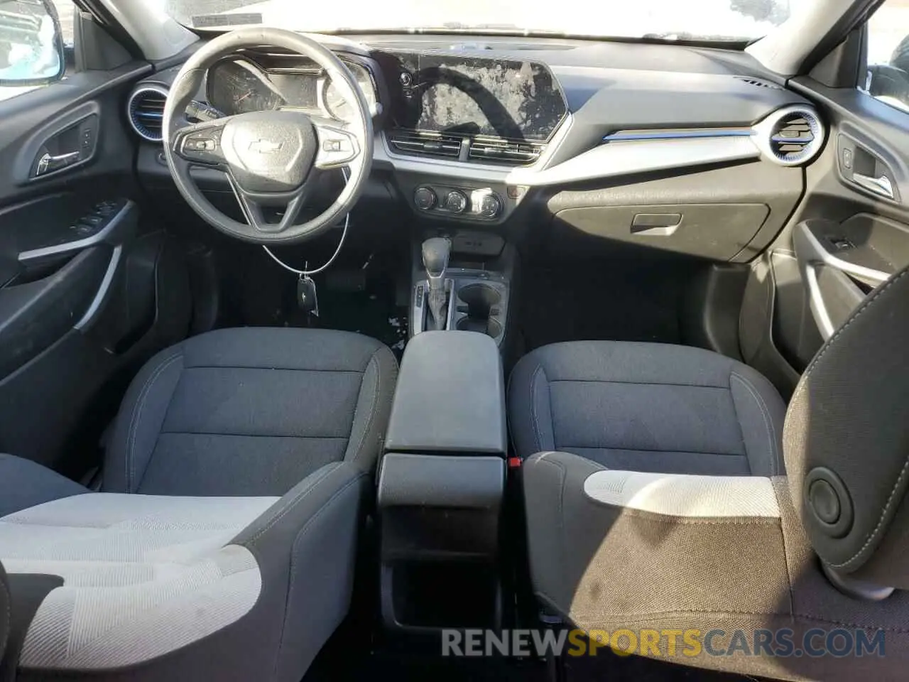 8 fotografías del automóvil dañado KL77LFE27RC041351 CHEVROLET TRAX 2024