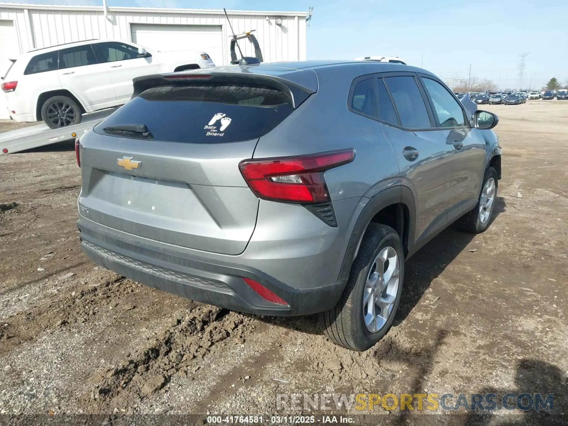 4 fotografías del automóvil dañado KL77LFE27RC050583 CHEVROLET TRAX 2024