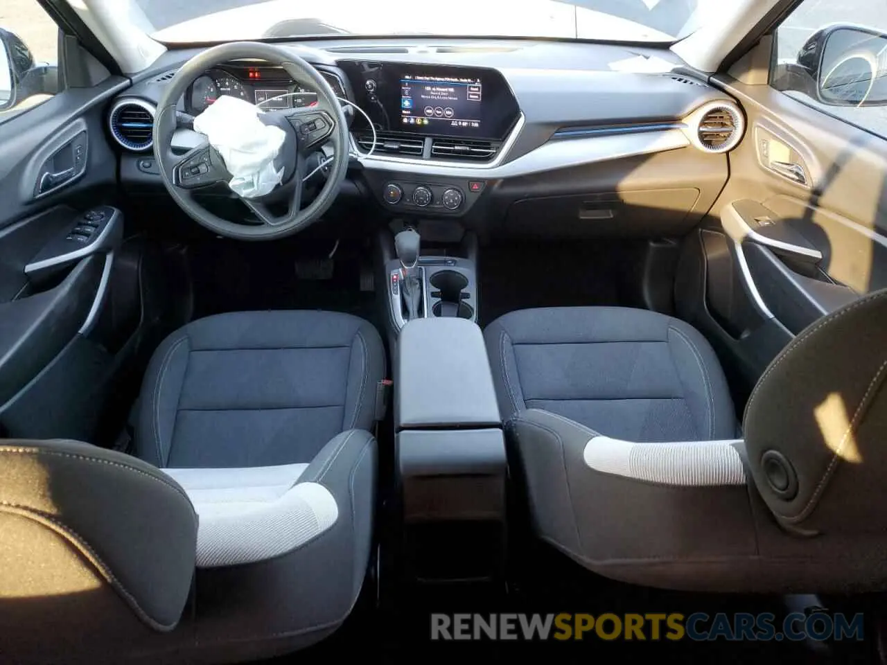 8 fotografías del automóvil dañado KL77LFE27RC120986 CHEVROLET TRAX 2024