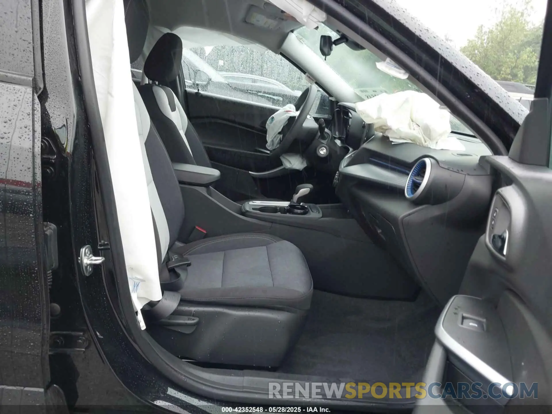 5 fotografías del automóvil dañado KL77LFE27RC208274 CHEVROLET TRAX 2024