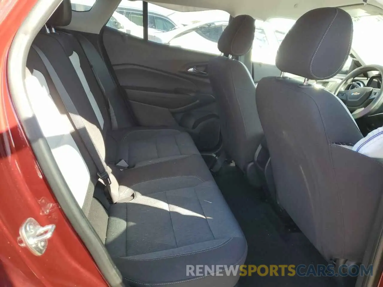 11 fotografías del automóvil dañado KL77LFE29RC122268 CHEVROLET TRAX 2024