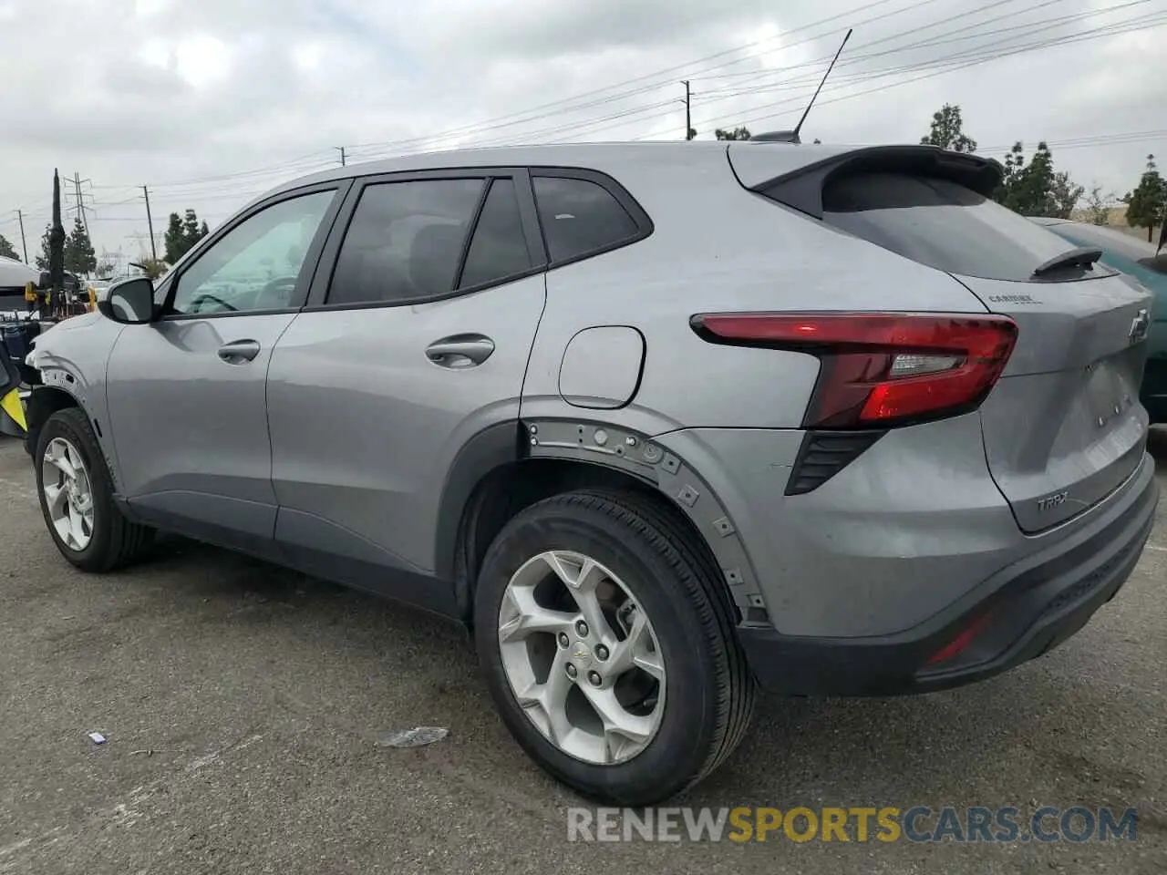 2 fotografías del automóvil dañado KL77LFE29RC130984 CHEVROLET TRAX 2024
