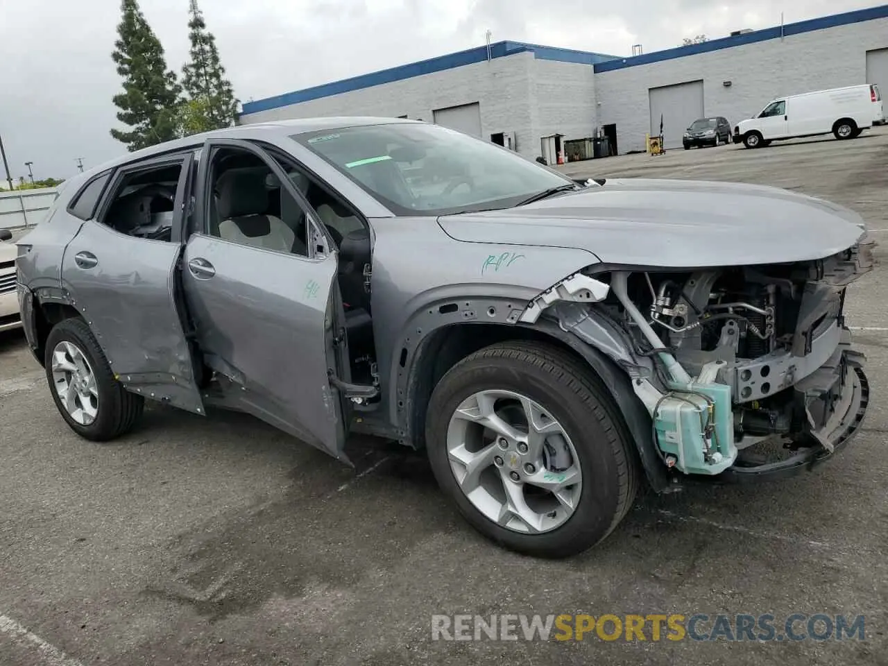 4 fotografías del automóvil dañado KL77LFE29RC130984 CHEVROLET TRAX 2024