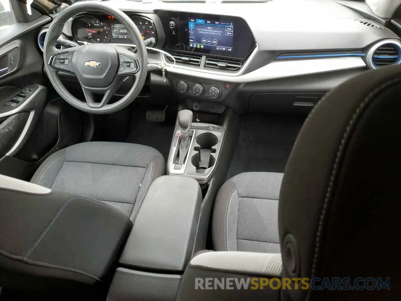8 fotografías del automóvil dañado KL77LFE2XRC078345 CHEVROLET TRAX 2024