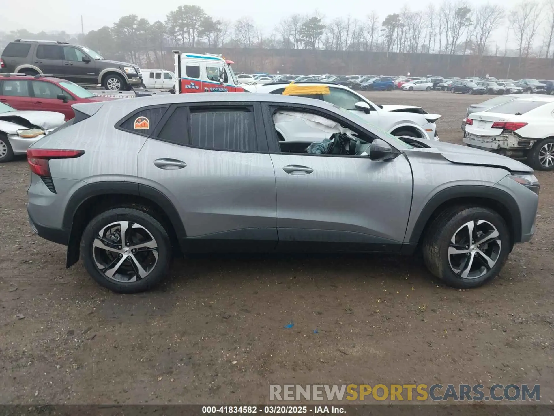 13 fotografías del automóvil dañado KL77LGE21RC152404 CHEVROLET TRAX 2024