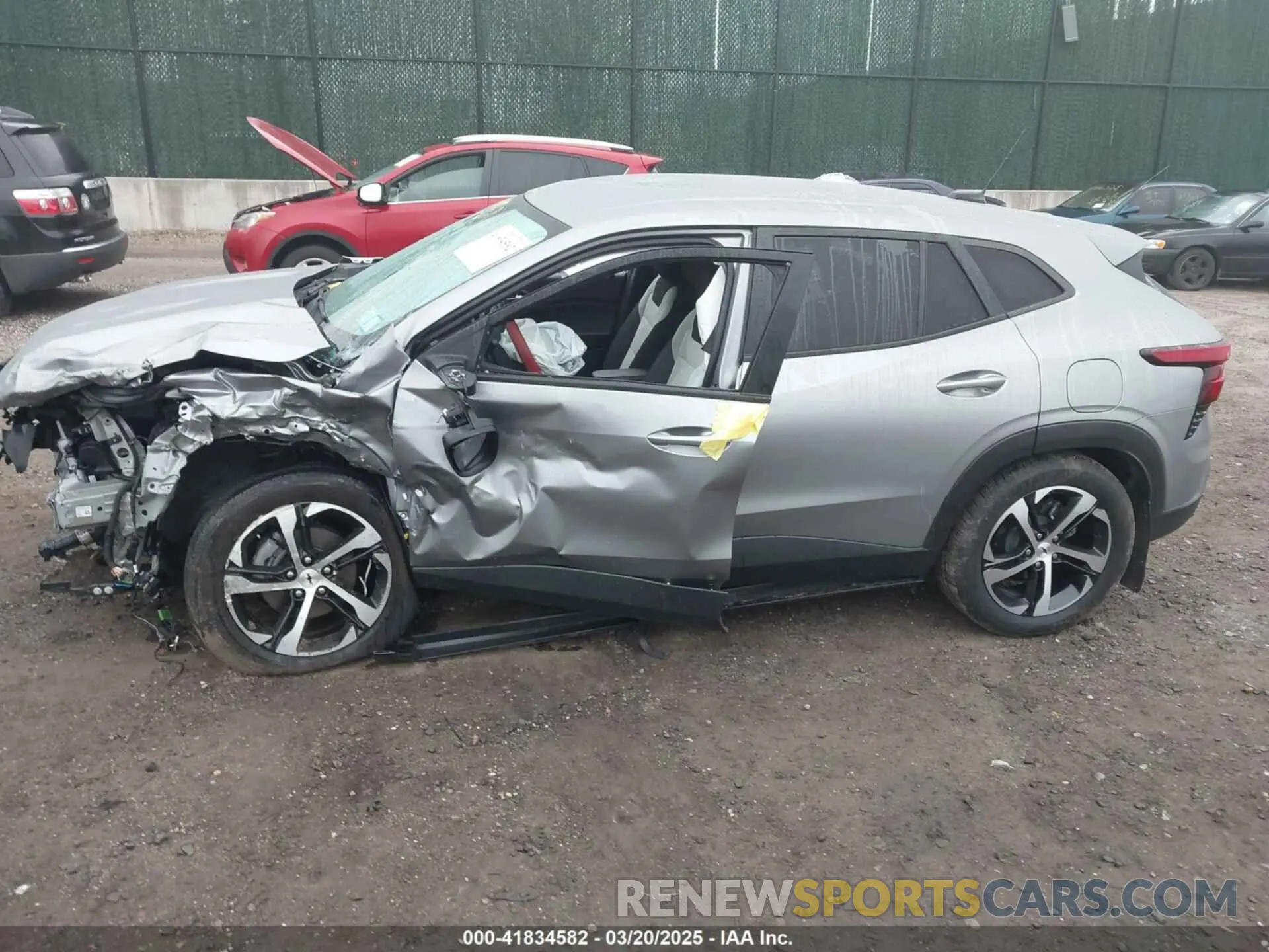 14 fotografías del automóvil dañado KL77LGE21RC152404 CHEVROLET TRAX 2024
