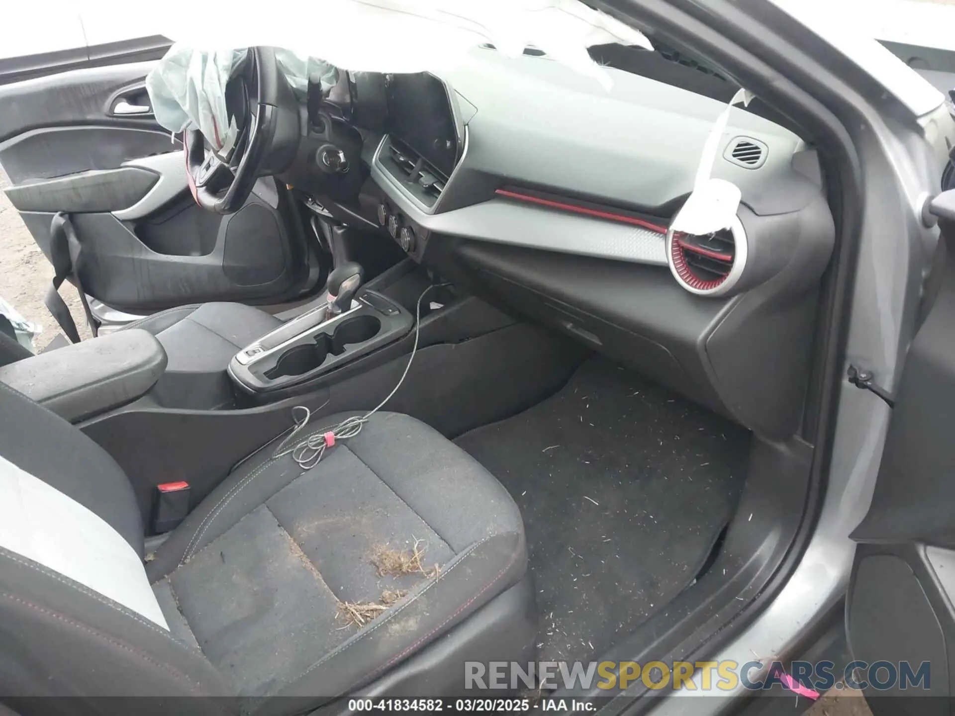 5 fotografías del automóvil dañado KL77LGE21RC152404 CHEVROLET TRAX 2024