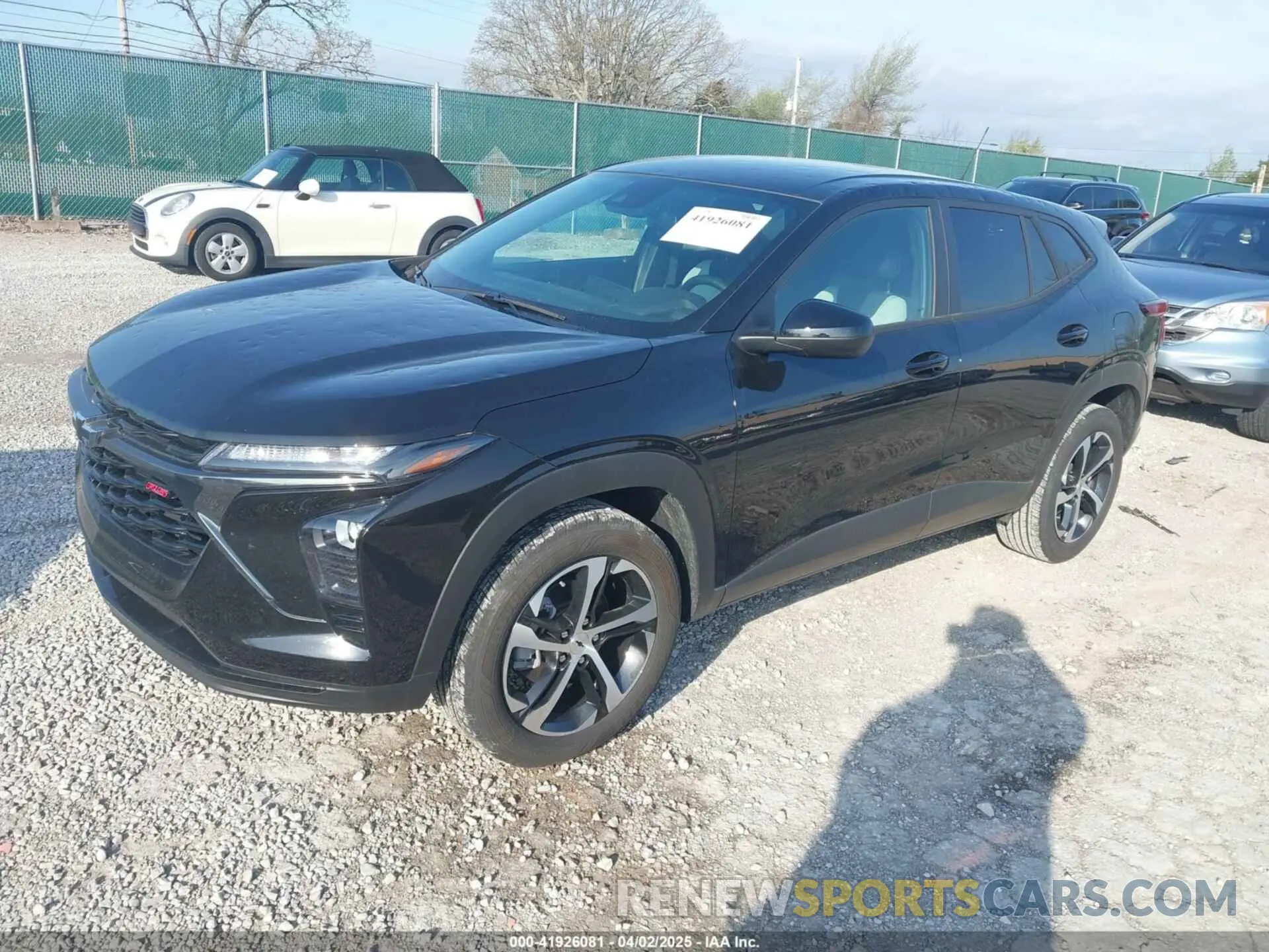 2 fotografías del automóvil dañado KL77LGE21RC225576 CHEVROLET TRAX 2024