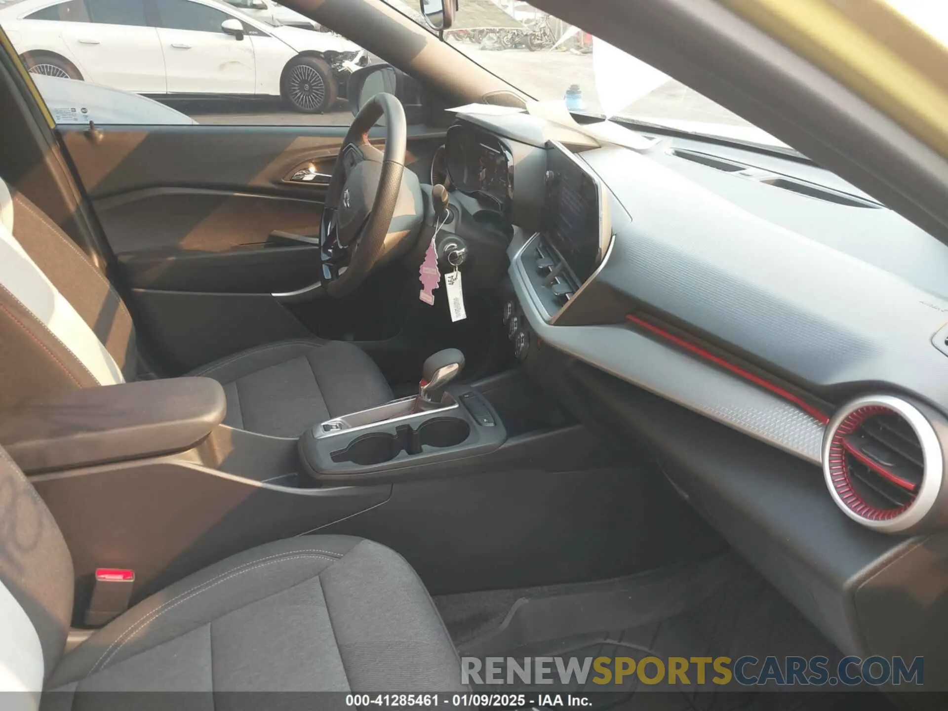 5 fotografías del automóvil dañado KL77LGE22RC126376 CHEVROLET TRAX 2024
