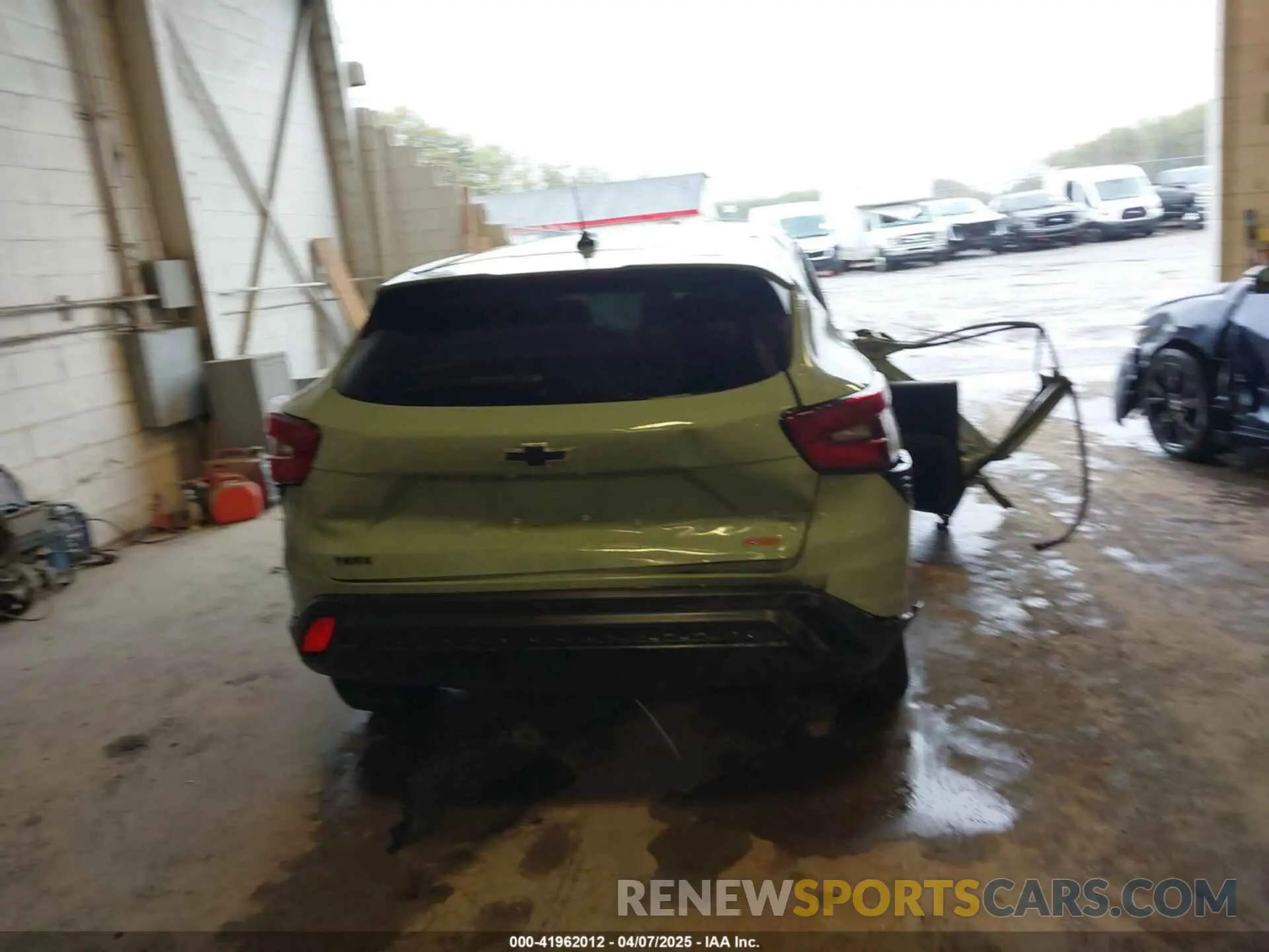 15 fotografías del automóvil dañado KL77LGE22RC137877 CHEVROLET TRAX 2024
