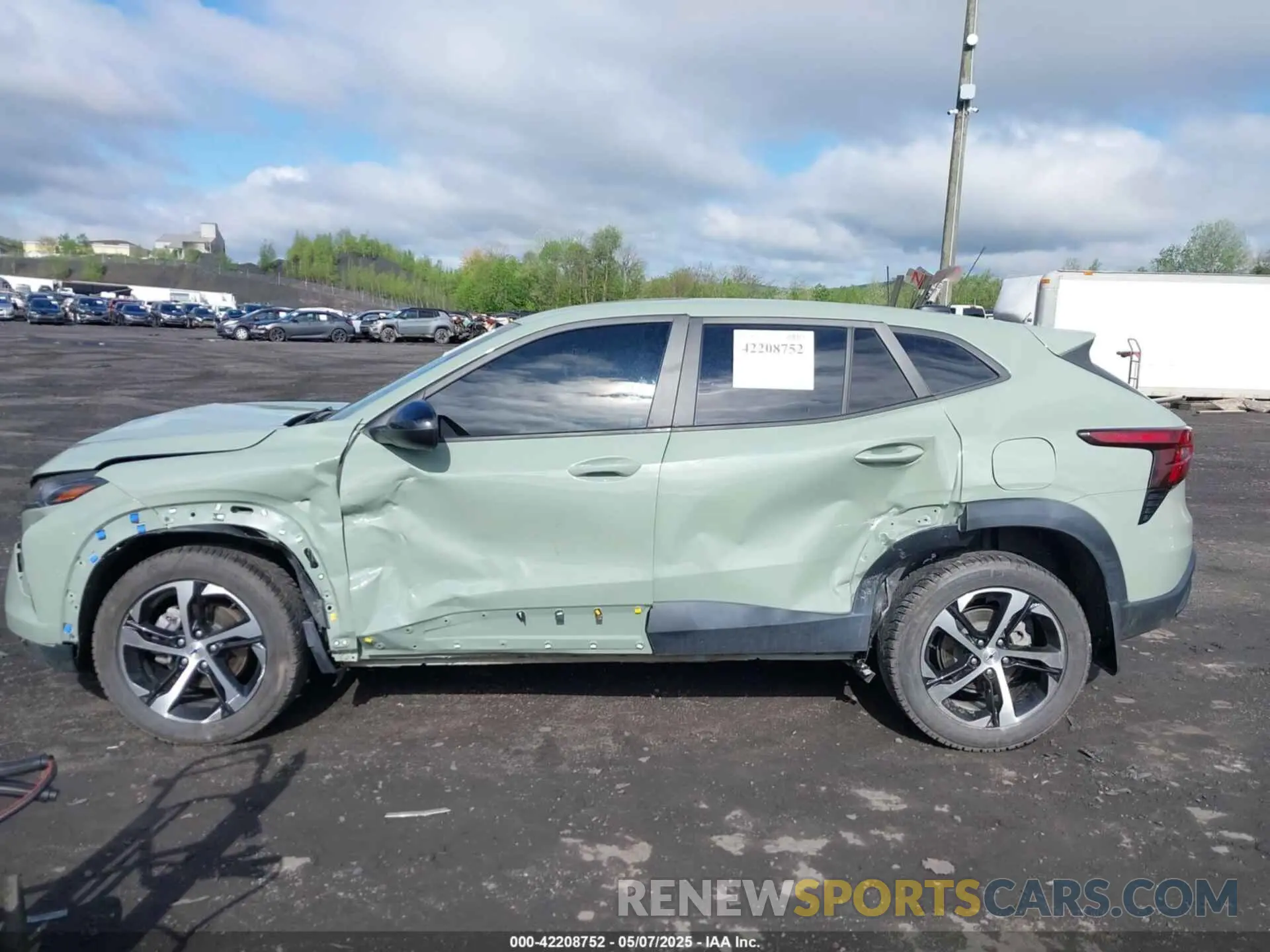 14 fotografías del automóvil dañado KL77LGE23RC099236 CHEVROLET TRAX 2024