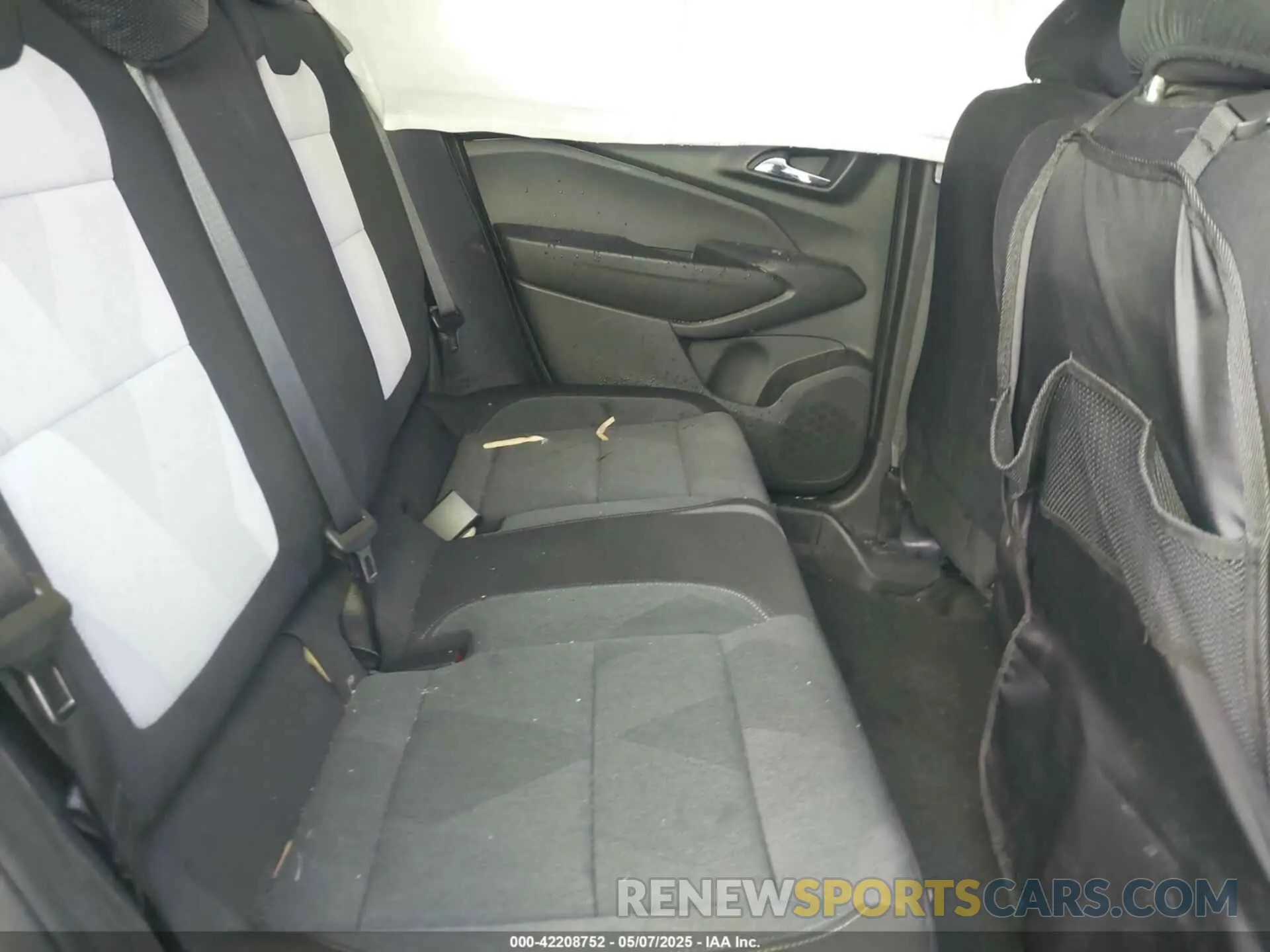 8 fotografías del automóvil dañado KL77LGE23RC099236 CHEVROLET TRAX 2024
