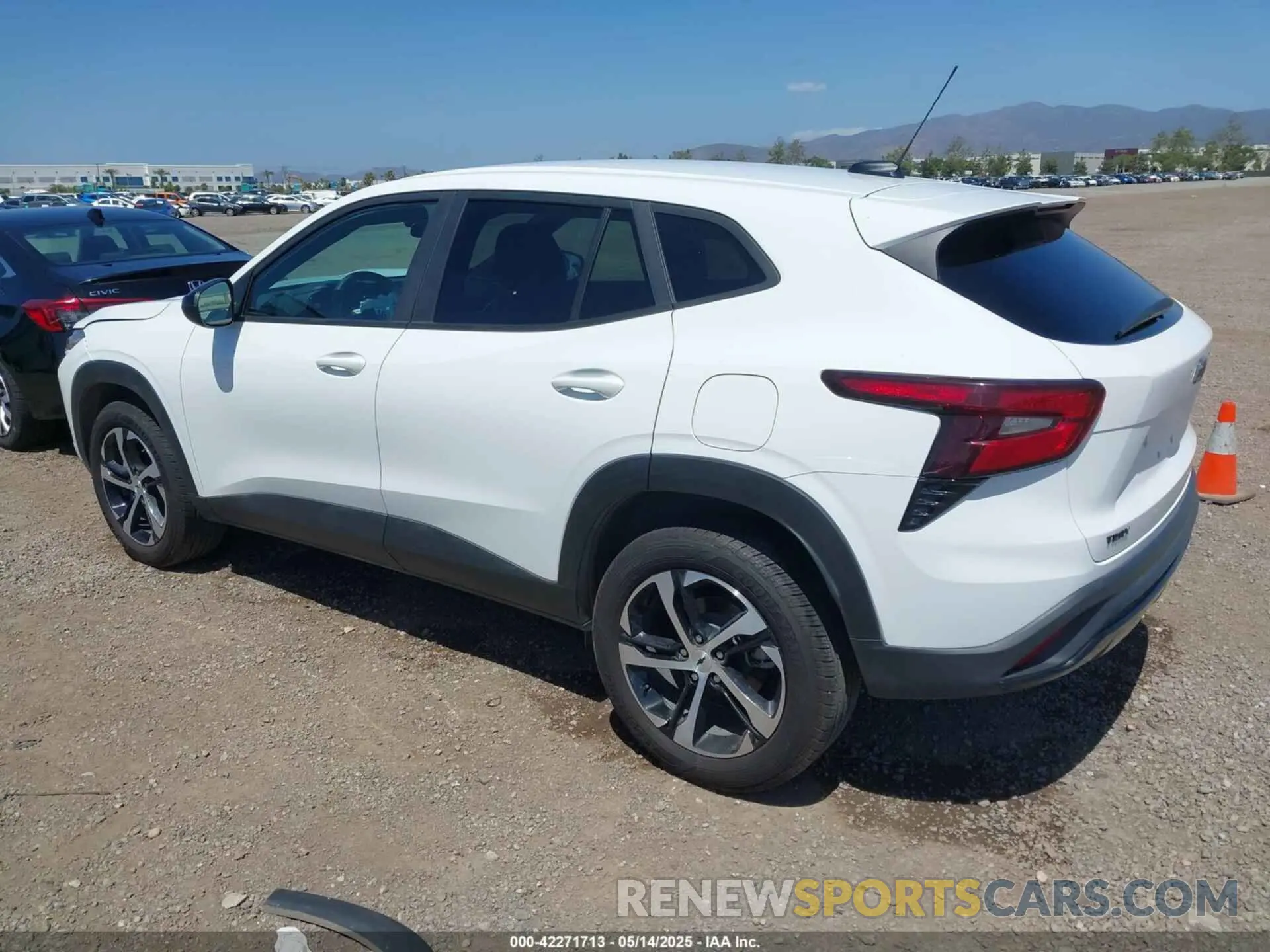 3 fotografías del automóvil dañado KL77LGE23RC190779 CHEVROLET TRAX 2024