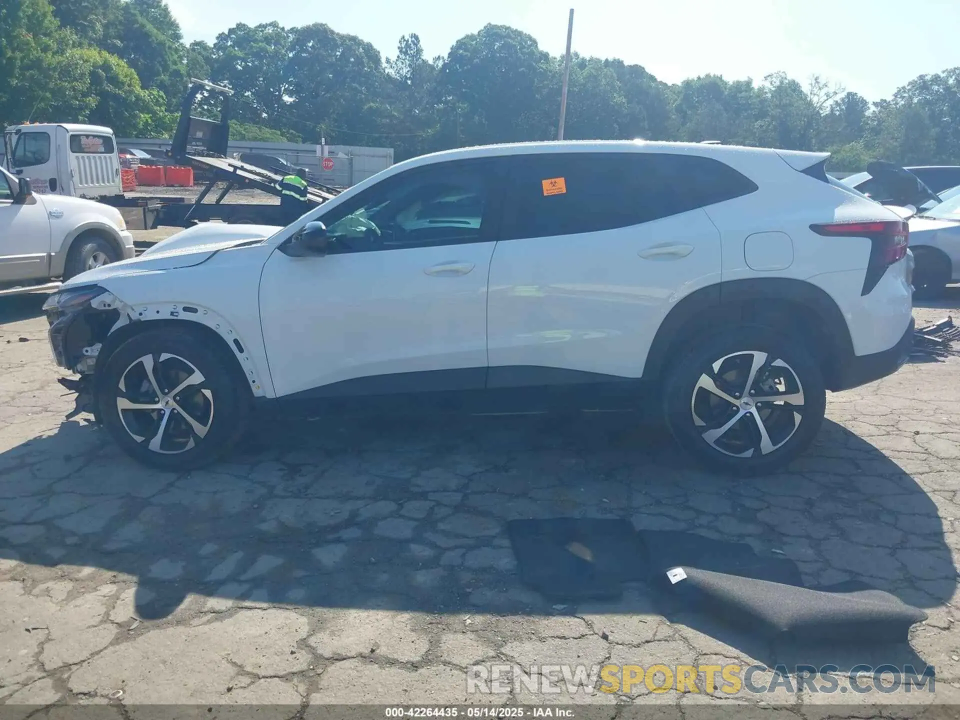 14 fotografías del automóvil dañado KL77LGE23RC194203 CHEVROLET TRAX 2024