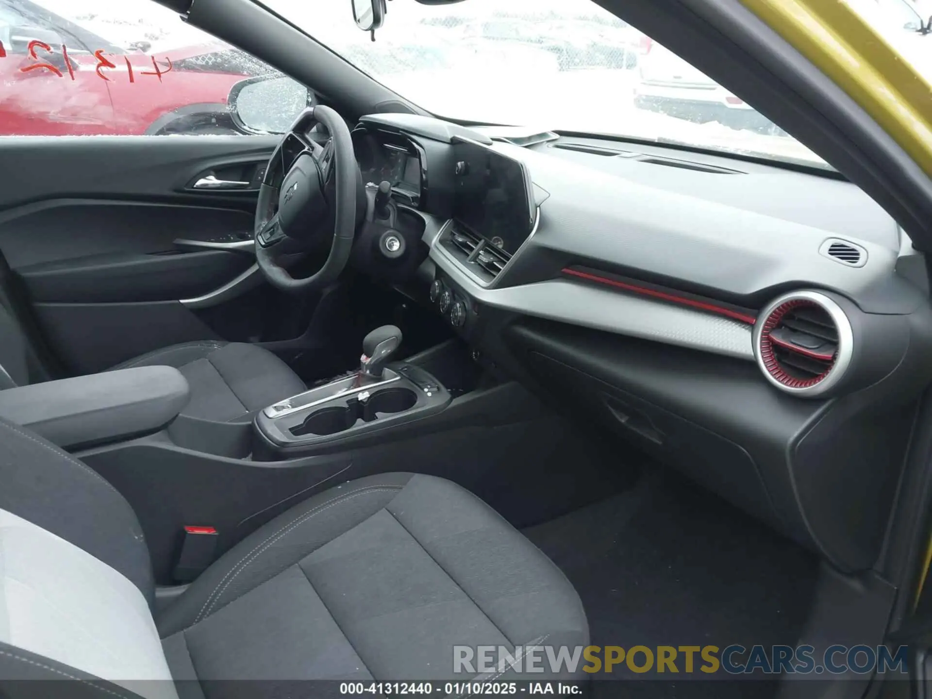 5 fotografías del automóvil dañado KL77LGE24RC068416 CHEVROLET TRAX 2024
