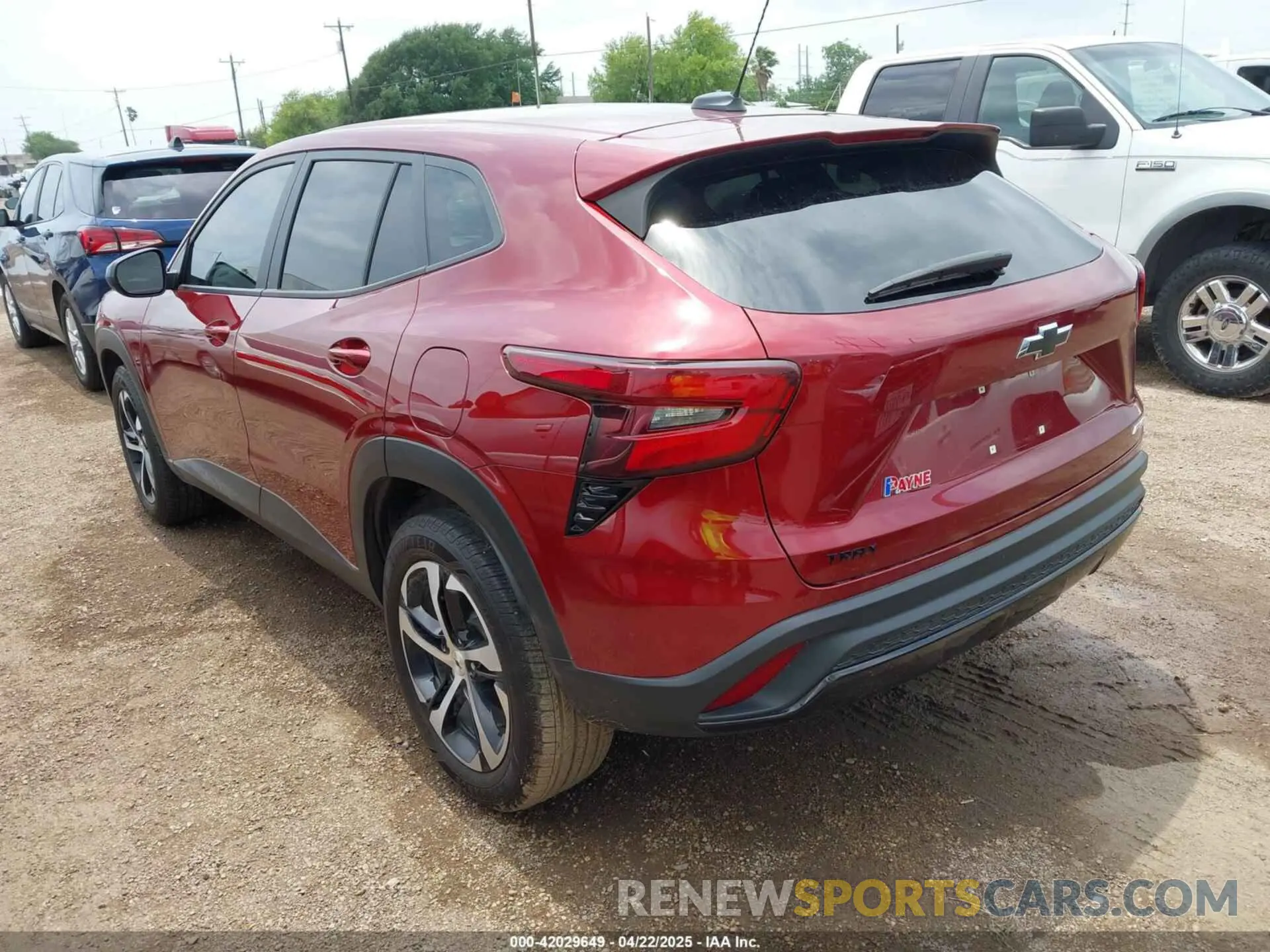 3 fotografías del automóvil dañado KL77LGE24RC145334 CHEVROLET TRAX 2024