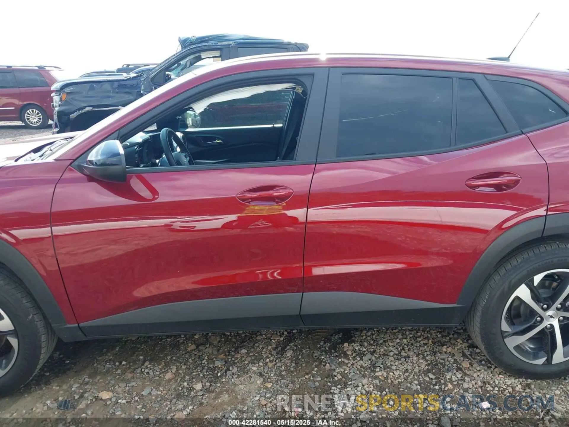 14 fotografías del automóvil dañado KL77LGE24RC163896 CHEVROLET TRAX 2024
